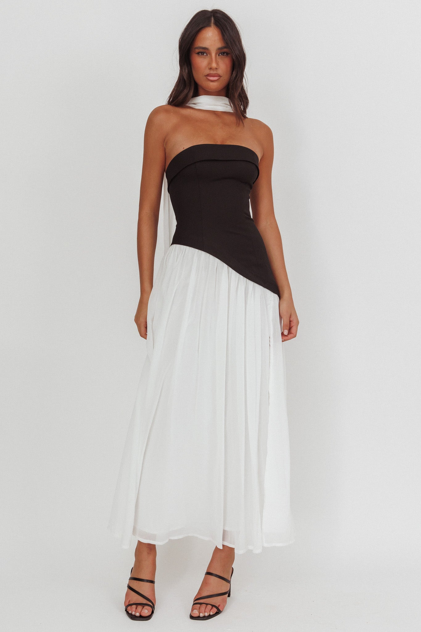Mariabella Contrast Bodice Maxi Dress Black/White-Maymioy