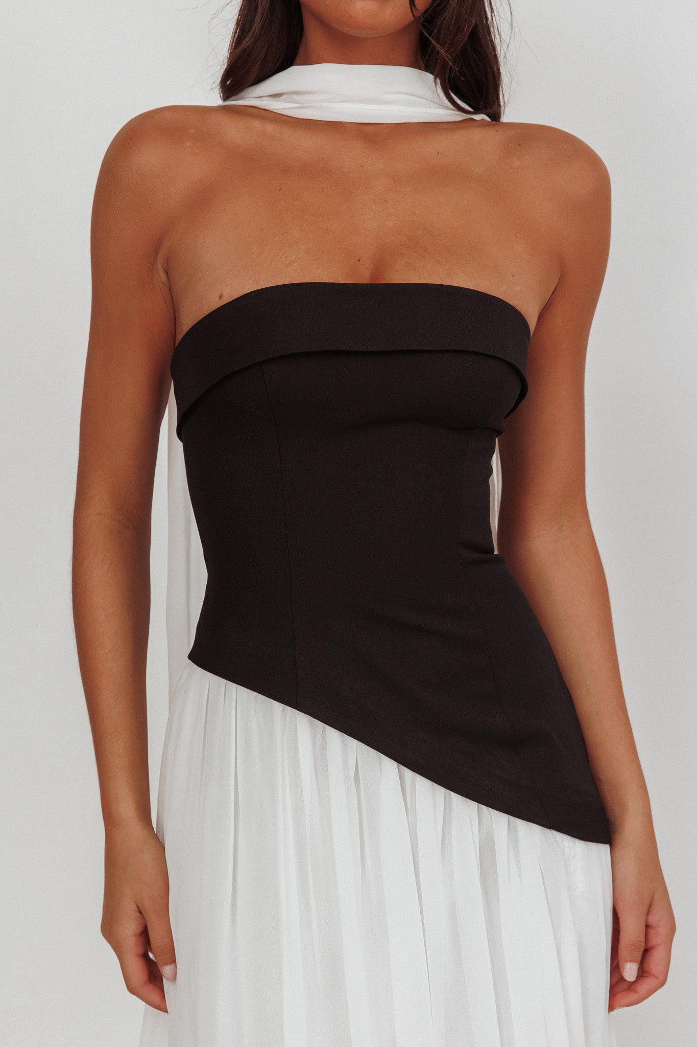 Mariabella Contrast Bodice Maxi Dress Black/White-Maymioy