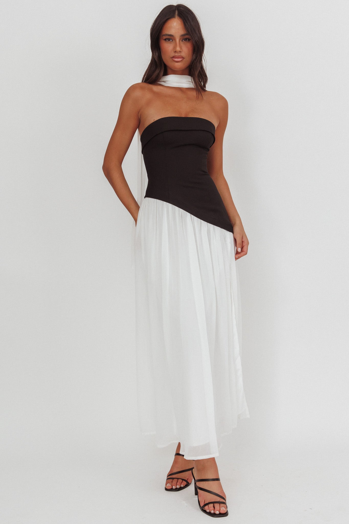 Mariabella Contrast Bodice Maxi Dress Black/White-Maymioy