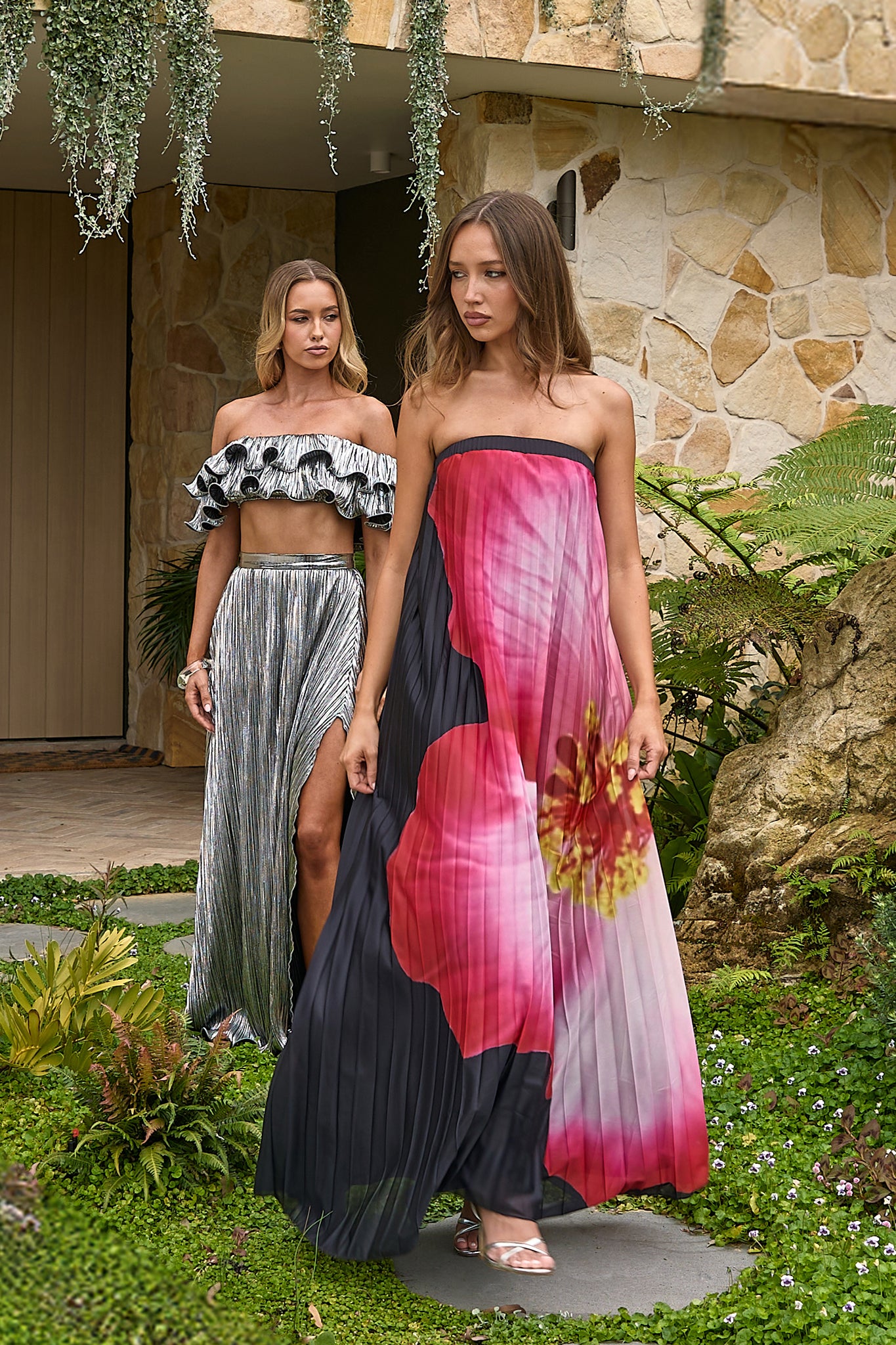 Lauriella Strapless Accordion Pleat Maxi Dress Hibiscus Black-Maymioy