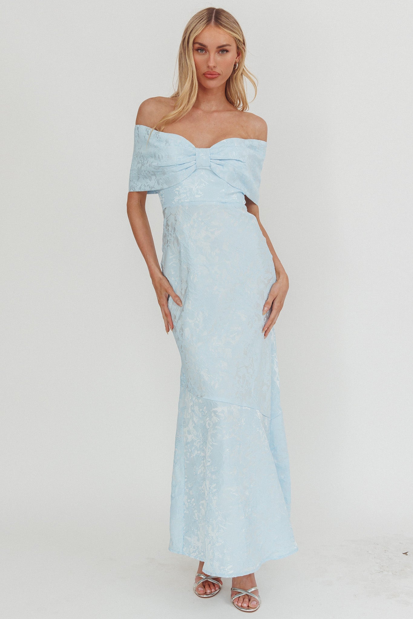 Fairytales Off-Shoulder Jacquard Maxi Dress Blue-Maymioy