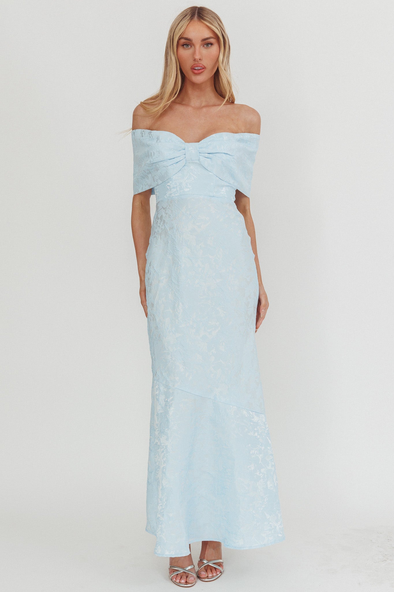 Fairytales Off-Shoulder Jacquard Maxi Dress Blue-Maymioy