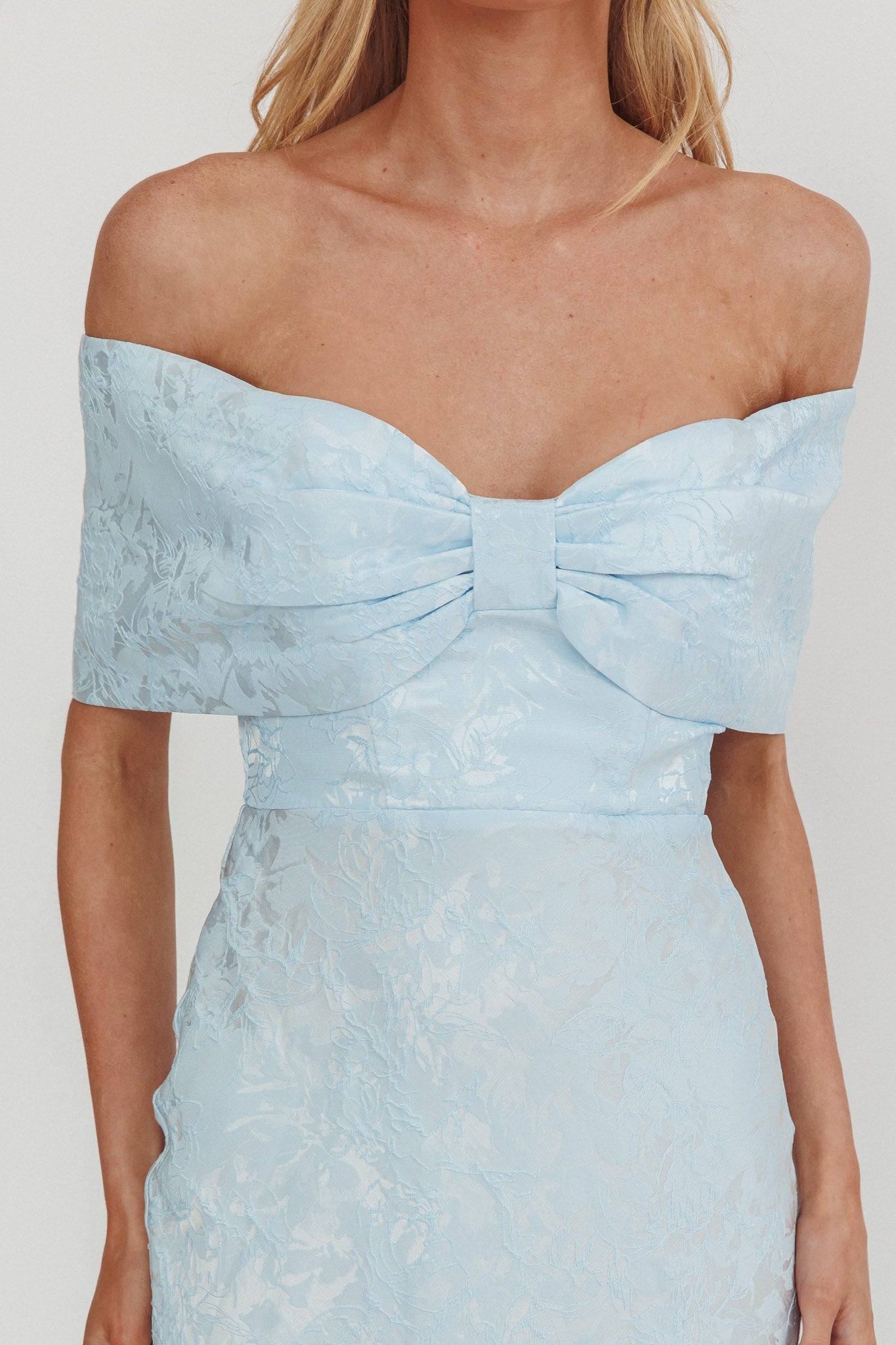 Fairytales Off-Shoulder Jacquard Maxi Dress Blue-Maymioy