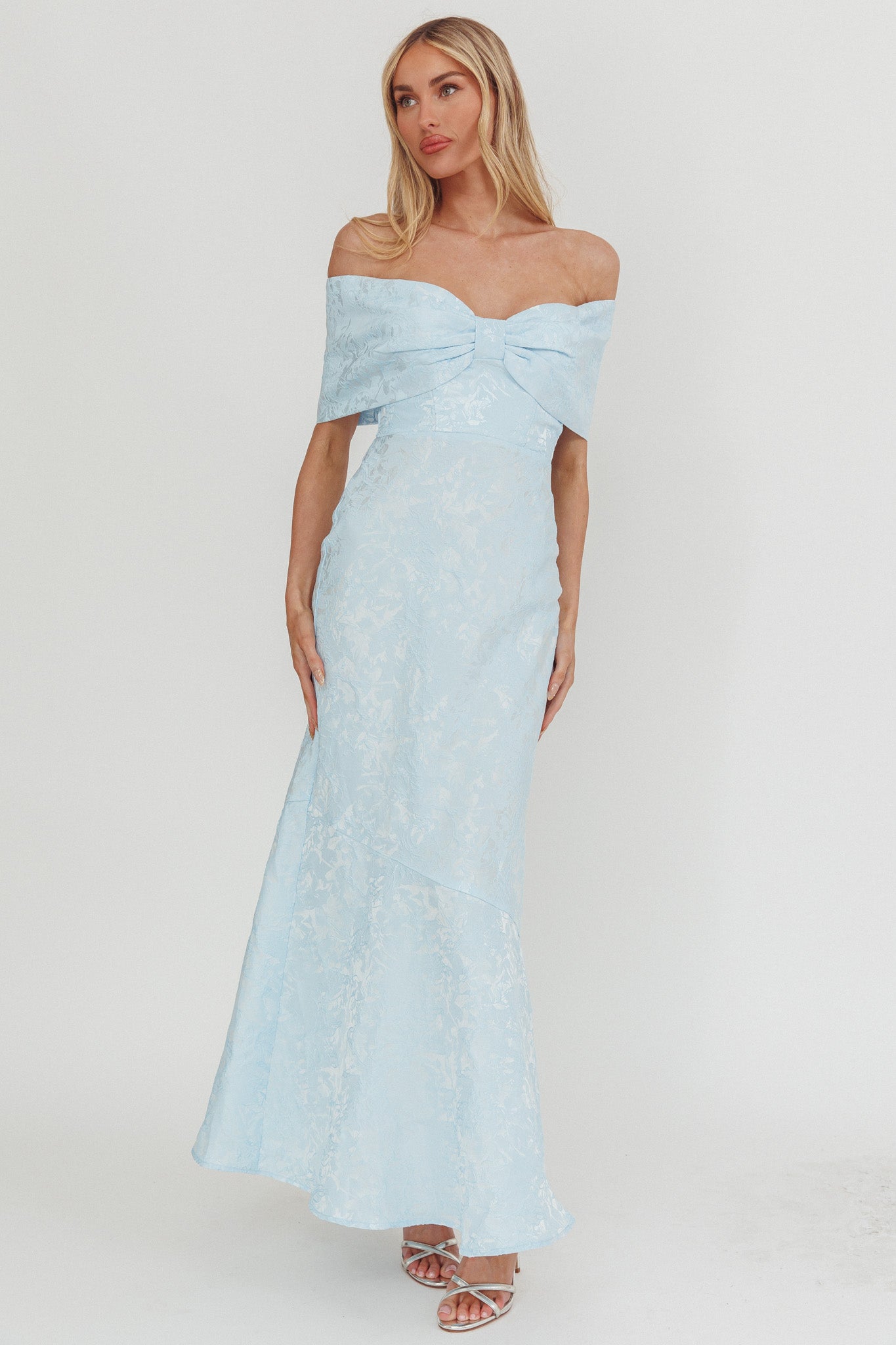 Fairytales Off-Shoulder Jacquard Maxi Dress Blue-Maymioy