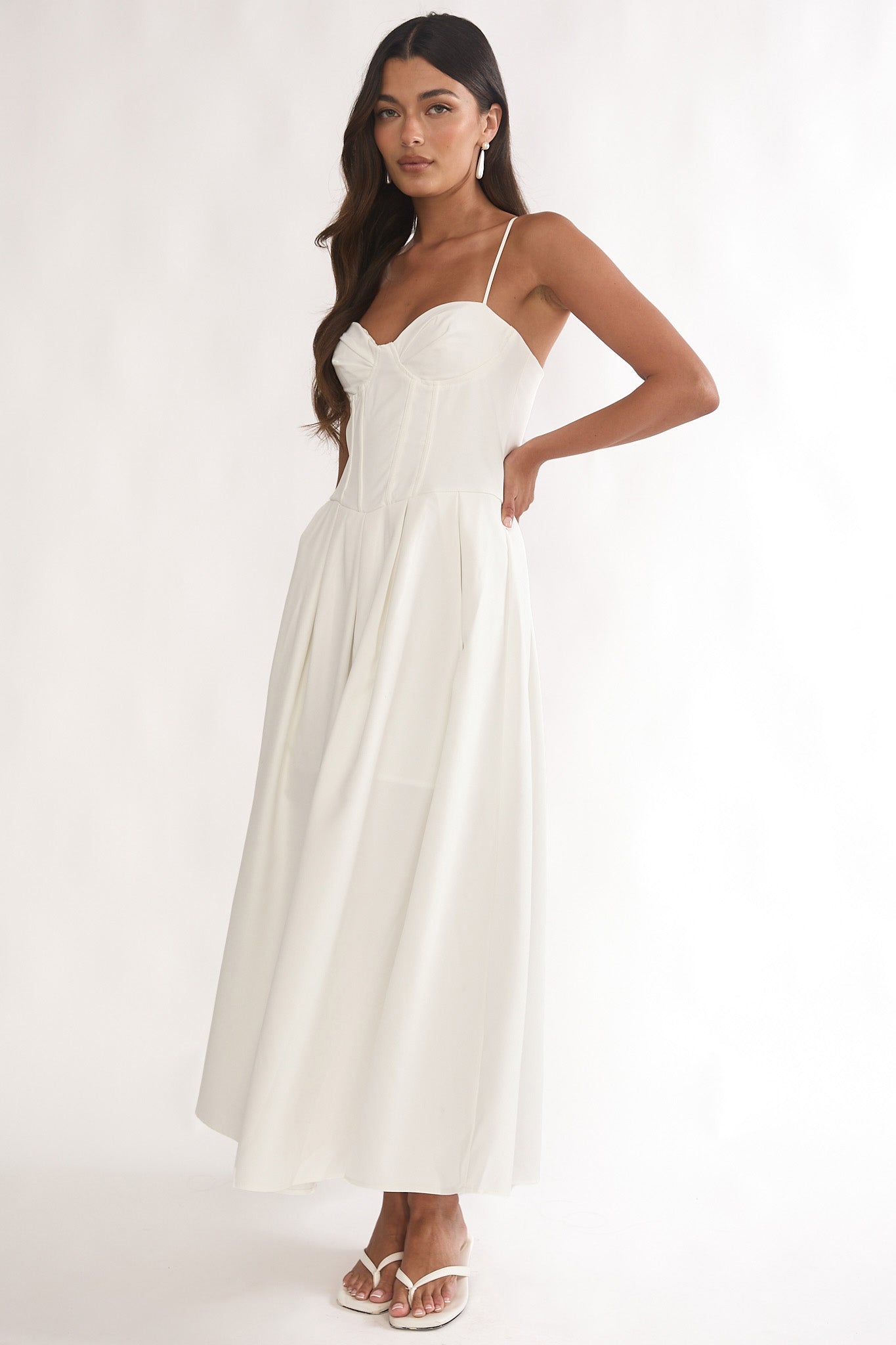 Kearsy Box Pleat Sweetheart Neckline Midi Dress White-Maymioy