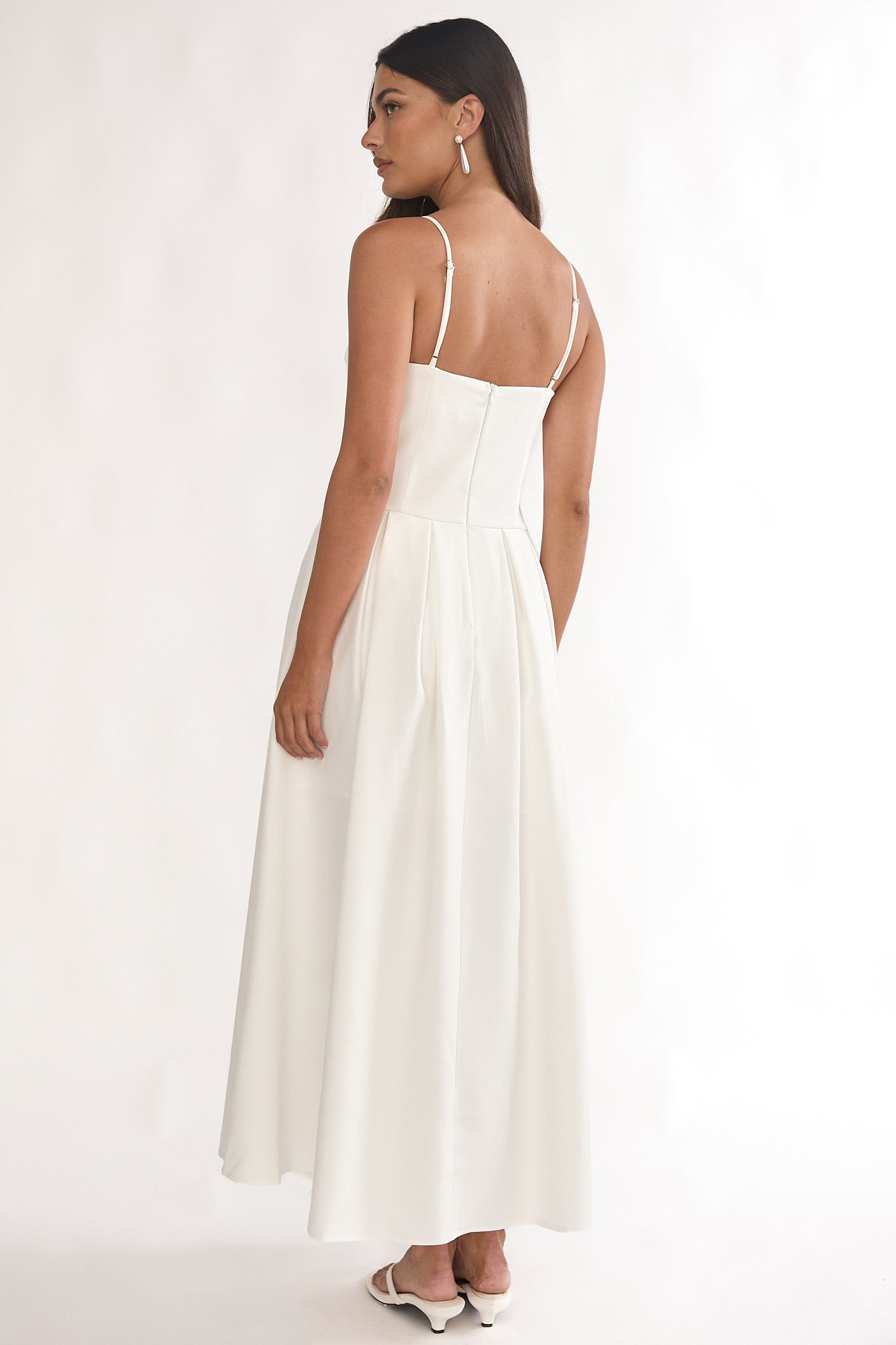 Kearsy Box Pleat Sweetheart Neckline Midi Dress White-Maymioy