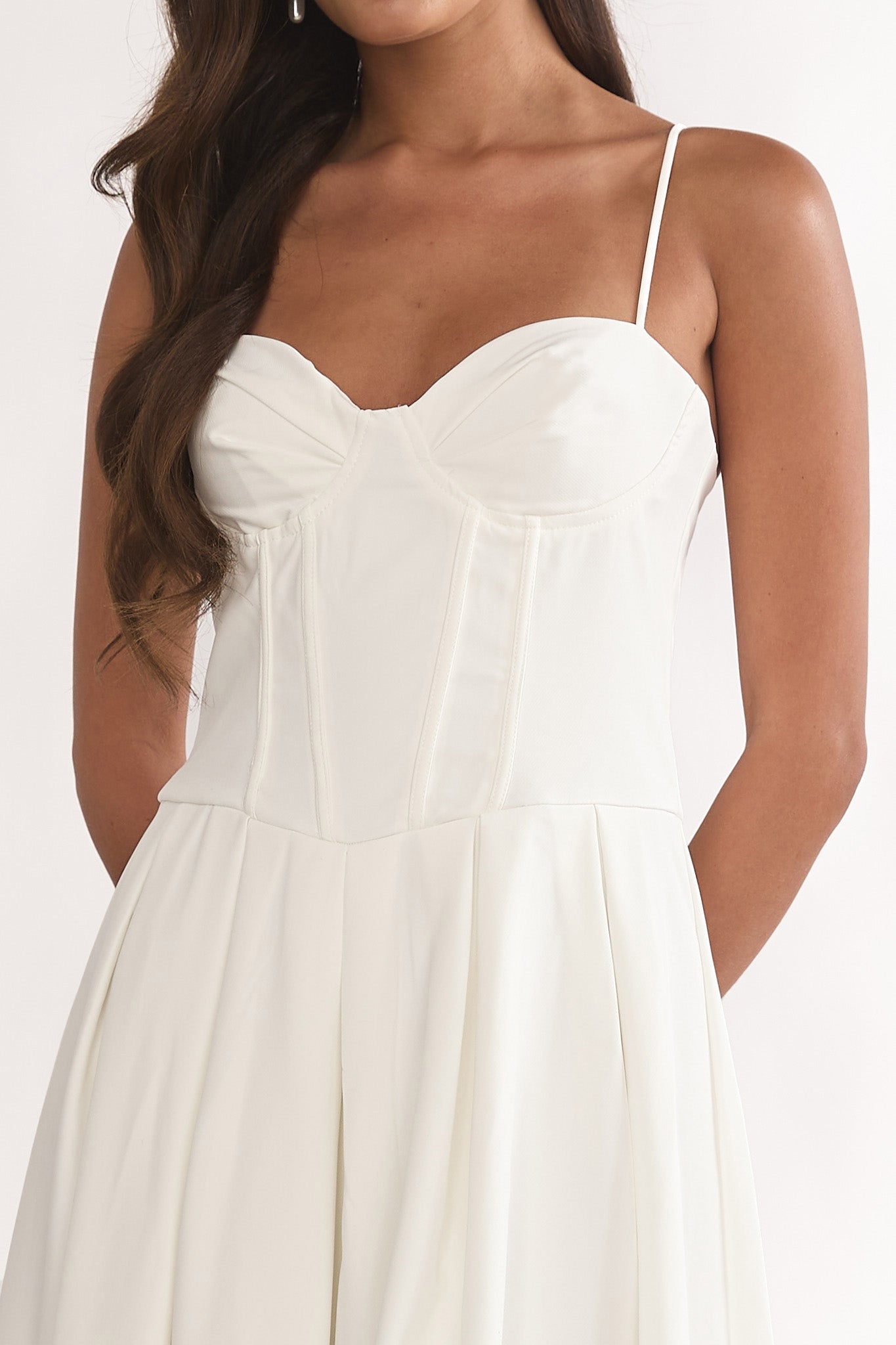 Kearsy Box Pleat Sweetheart Neckline Midi Dress White-Maymioy