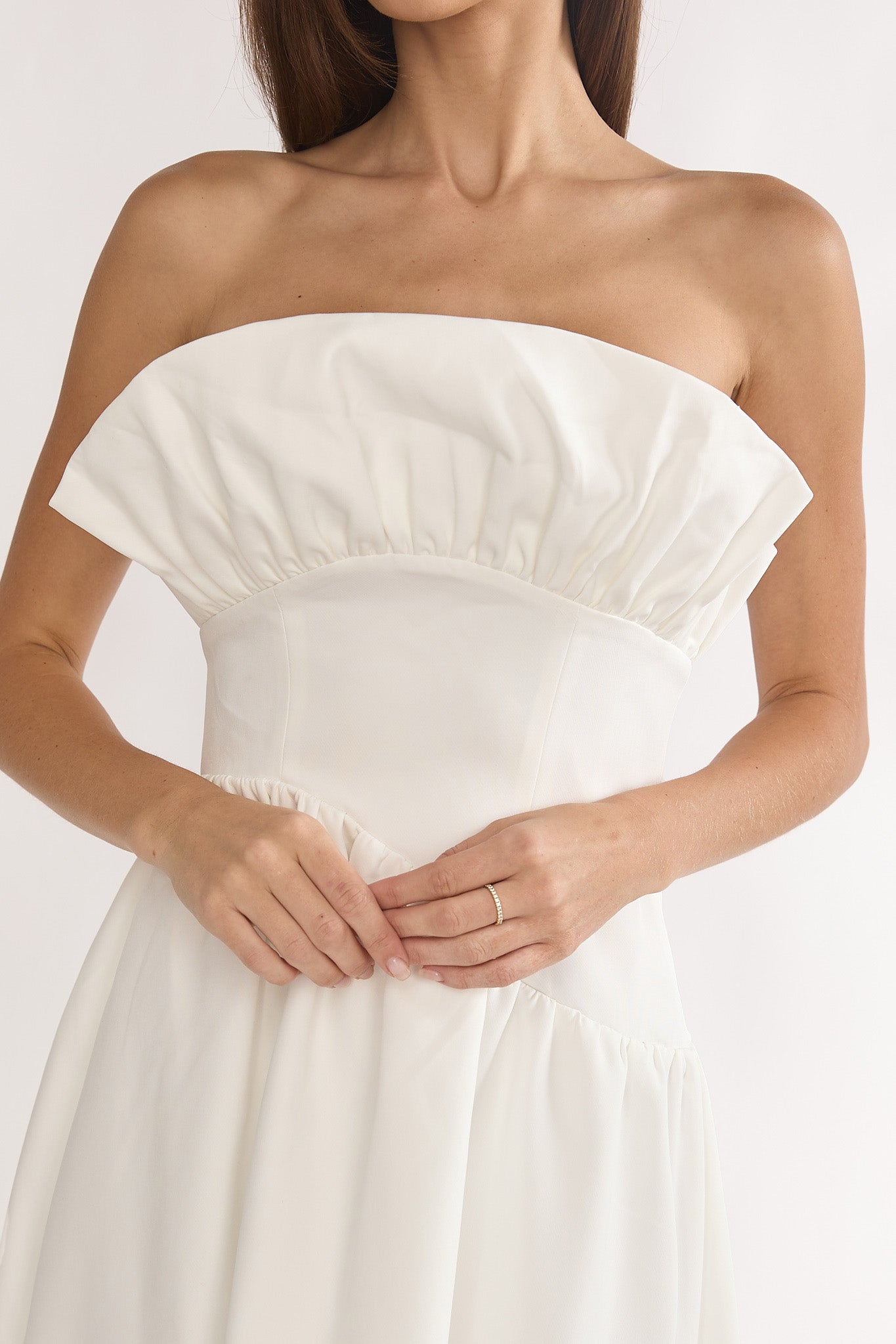 Ilianah Frill Bust Asymmetric Hem Maxi Dress Off White-Maymioy