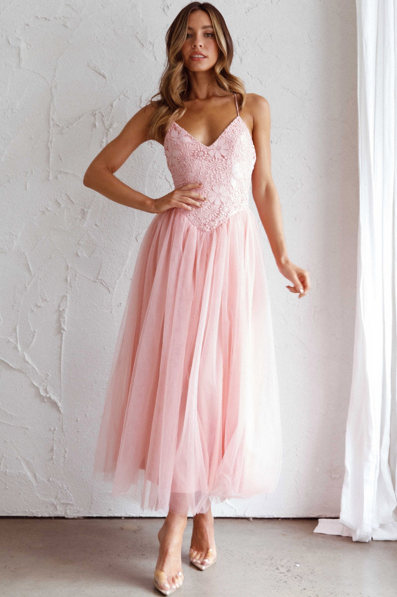 Novoli Floral Embroidery Midi Dress Blush-Maymioy