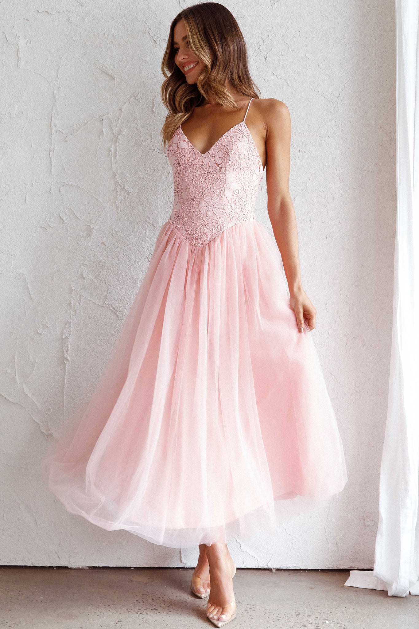 Novoli Floral Embroidery Midi Dress Blush-Maymioy