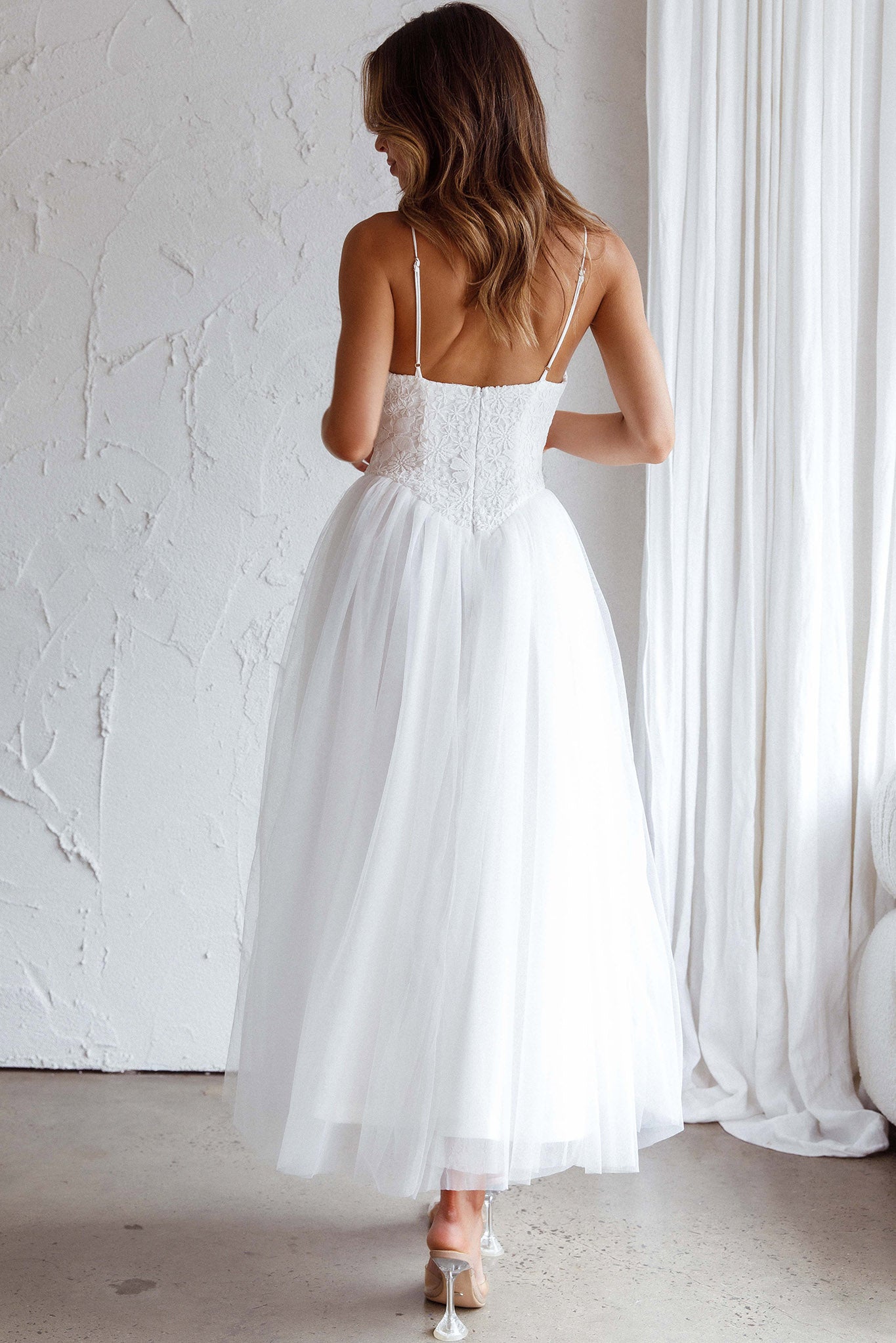 Novoli Floral Embroidery Midi Dress White-Maymioy