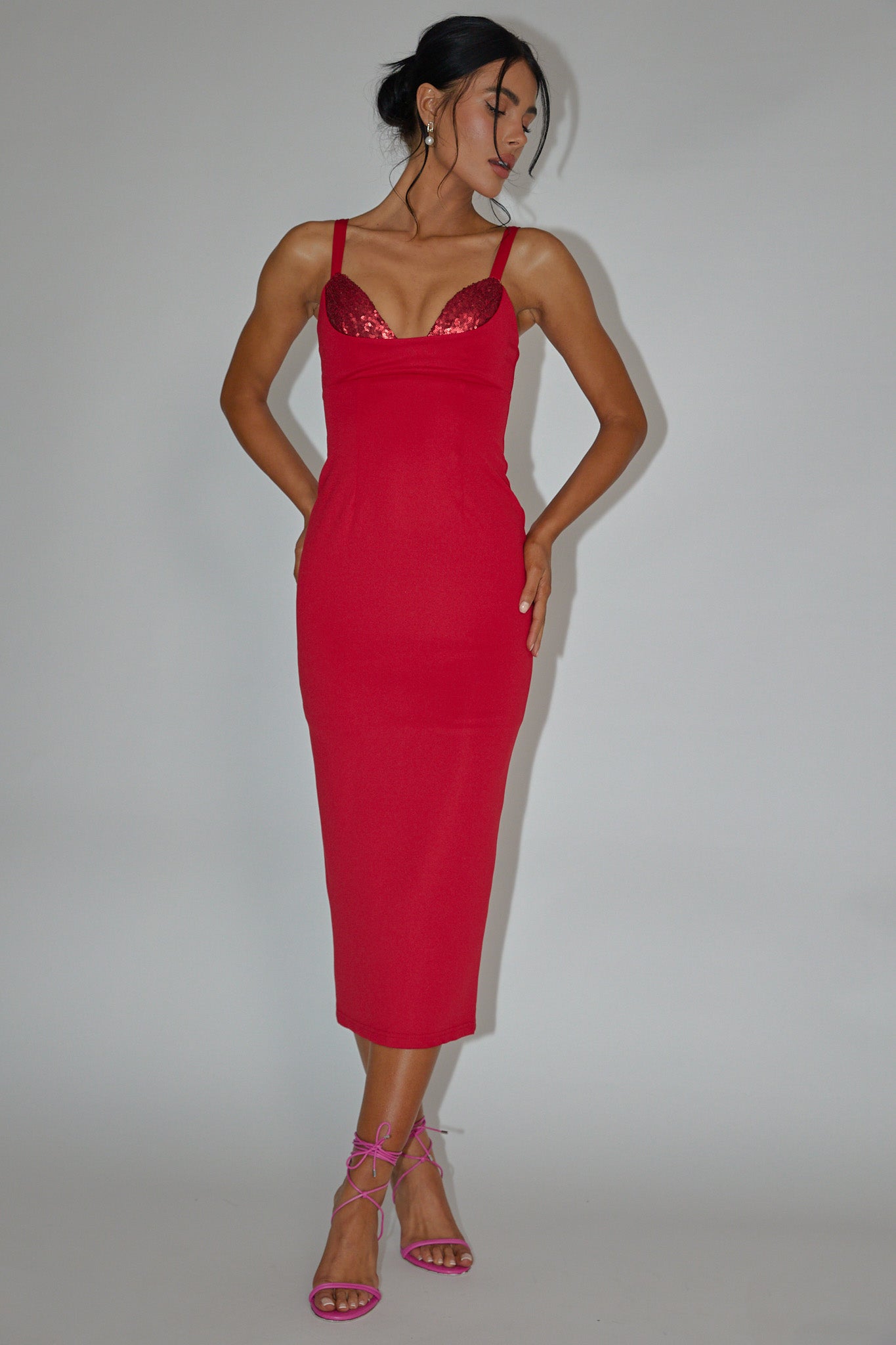 La Bellevilloise Sequin Bust Midi Dress Red-Maymioy