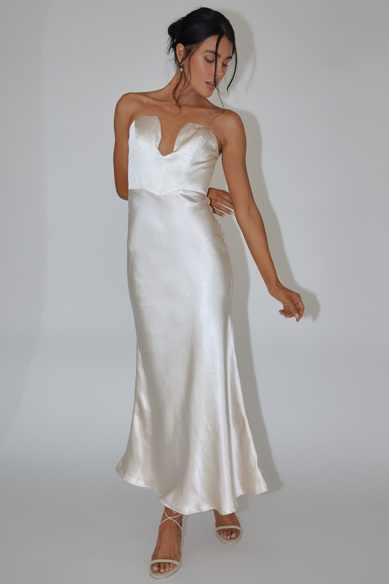 Encore Strapless Satin Maxi Dress Champagne-Maymioy