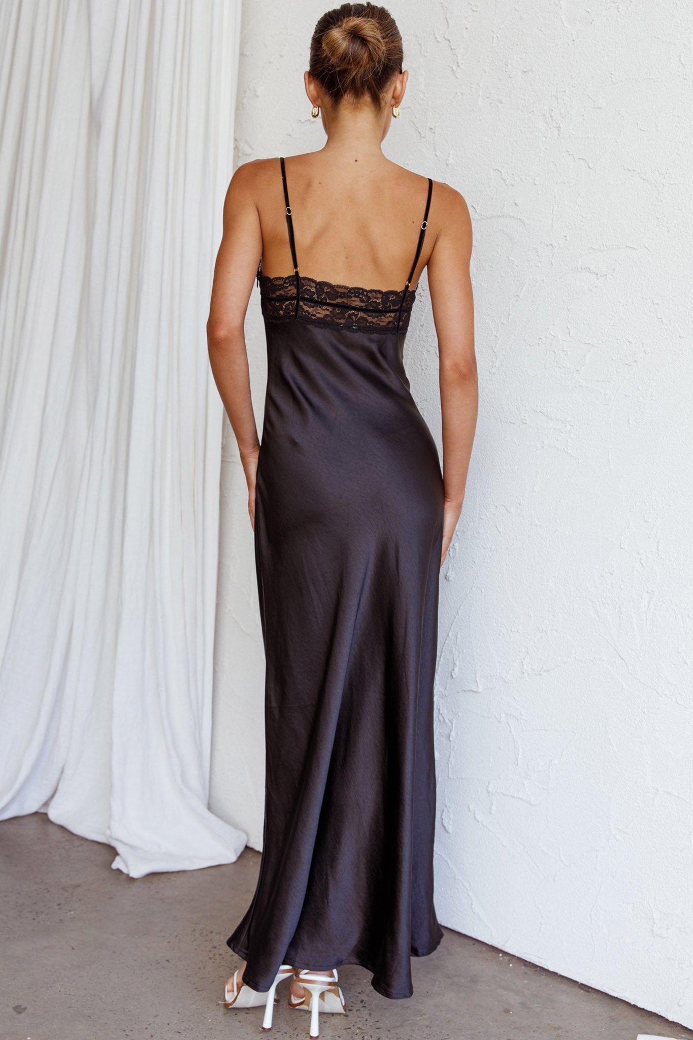 East Coast Lace Bust Midi Dress Black-Maymioy