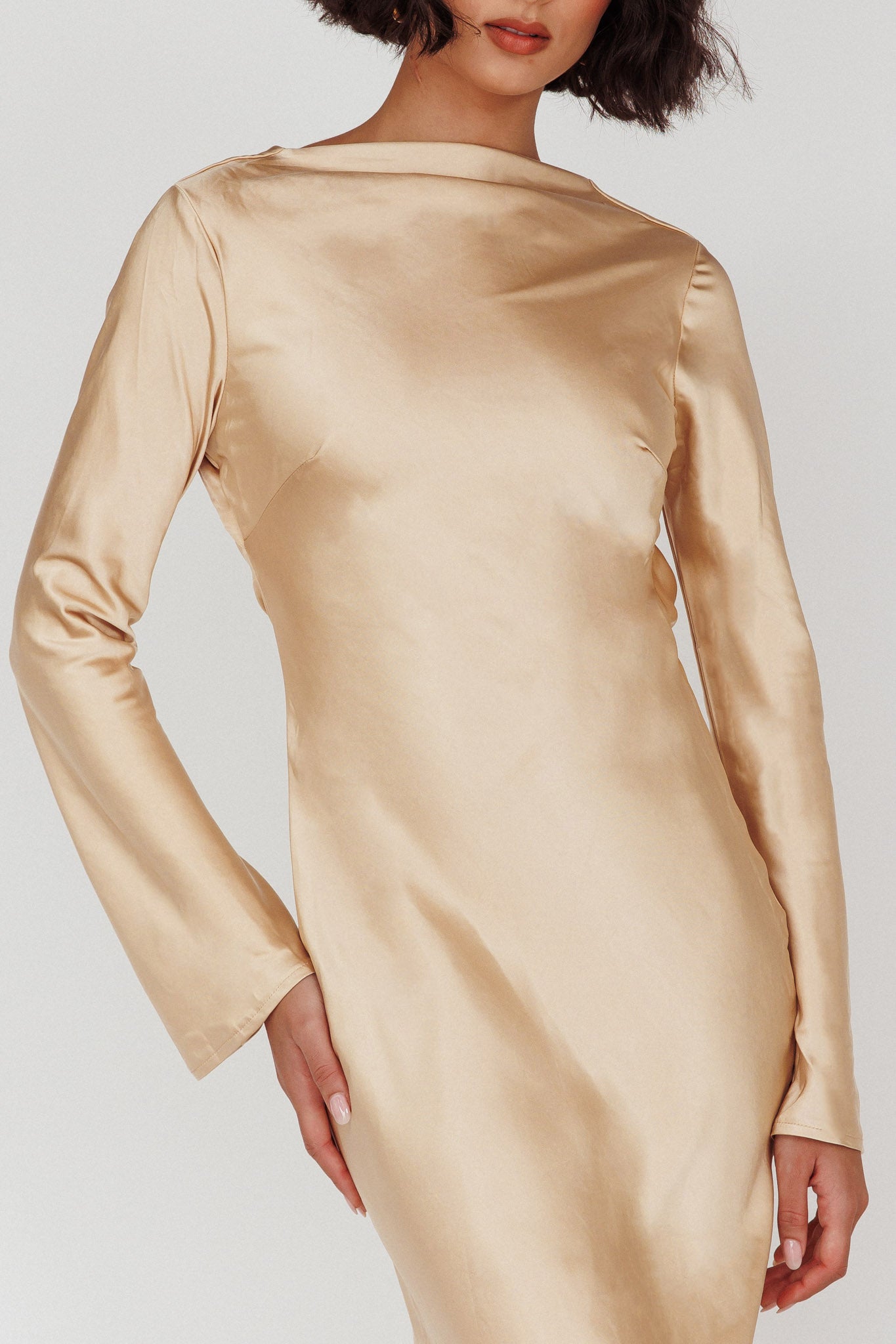 Lavera Open Back Long Sleeve Dress Beige-Maymioy