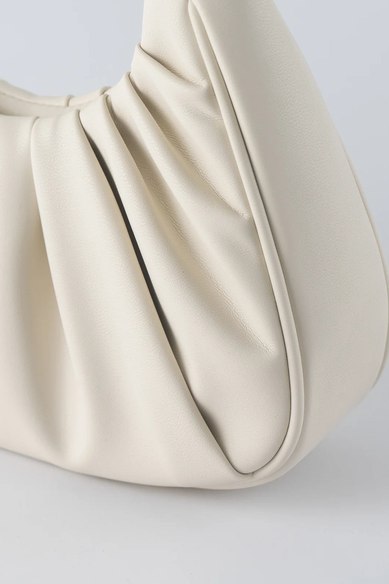 TEN TONES Alani Cloud Bag White-Maymioy