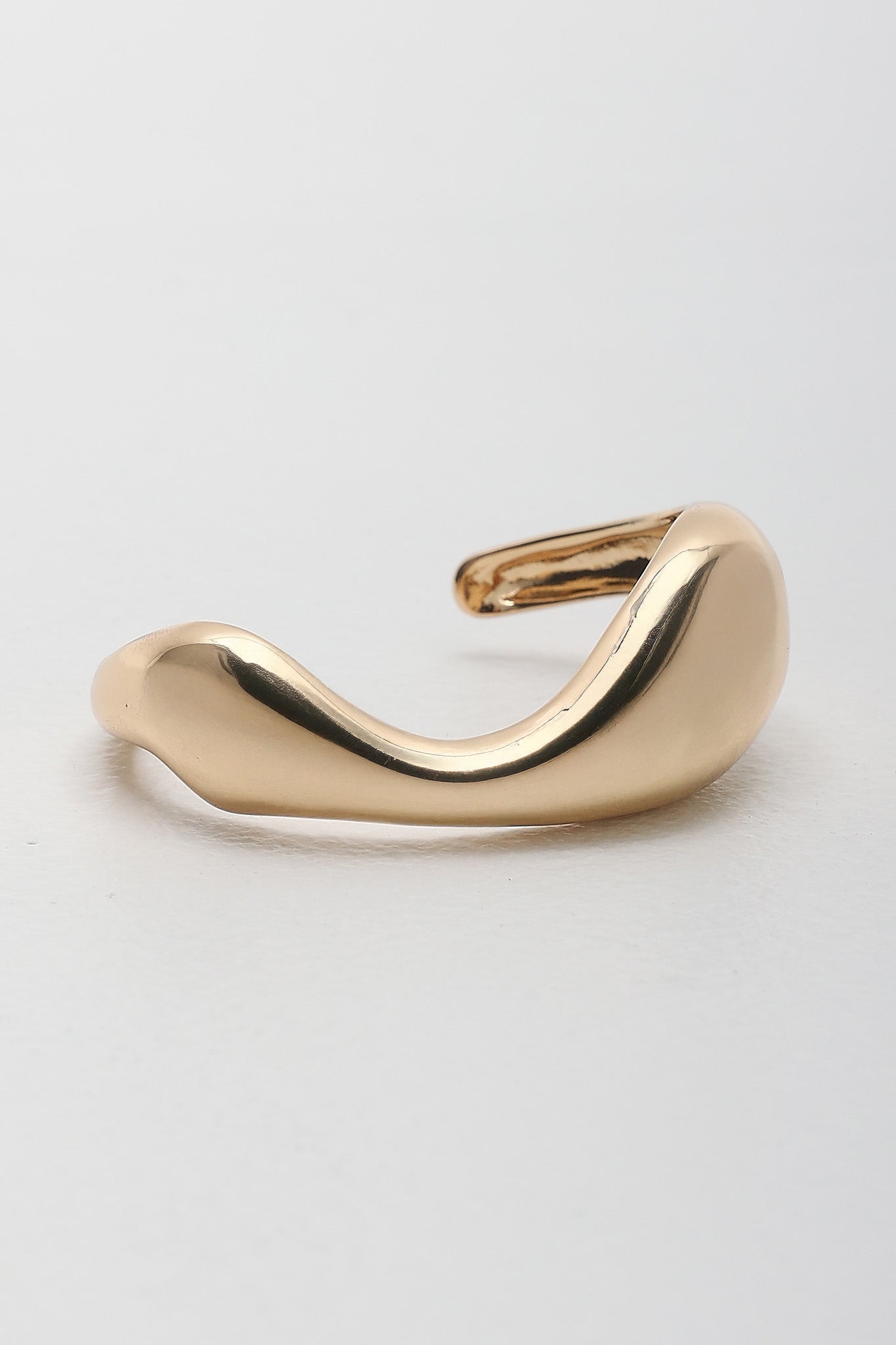 Merisa Irregular Cuff Bangle Gold-Maymioy