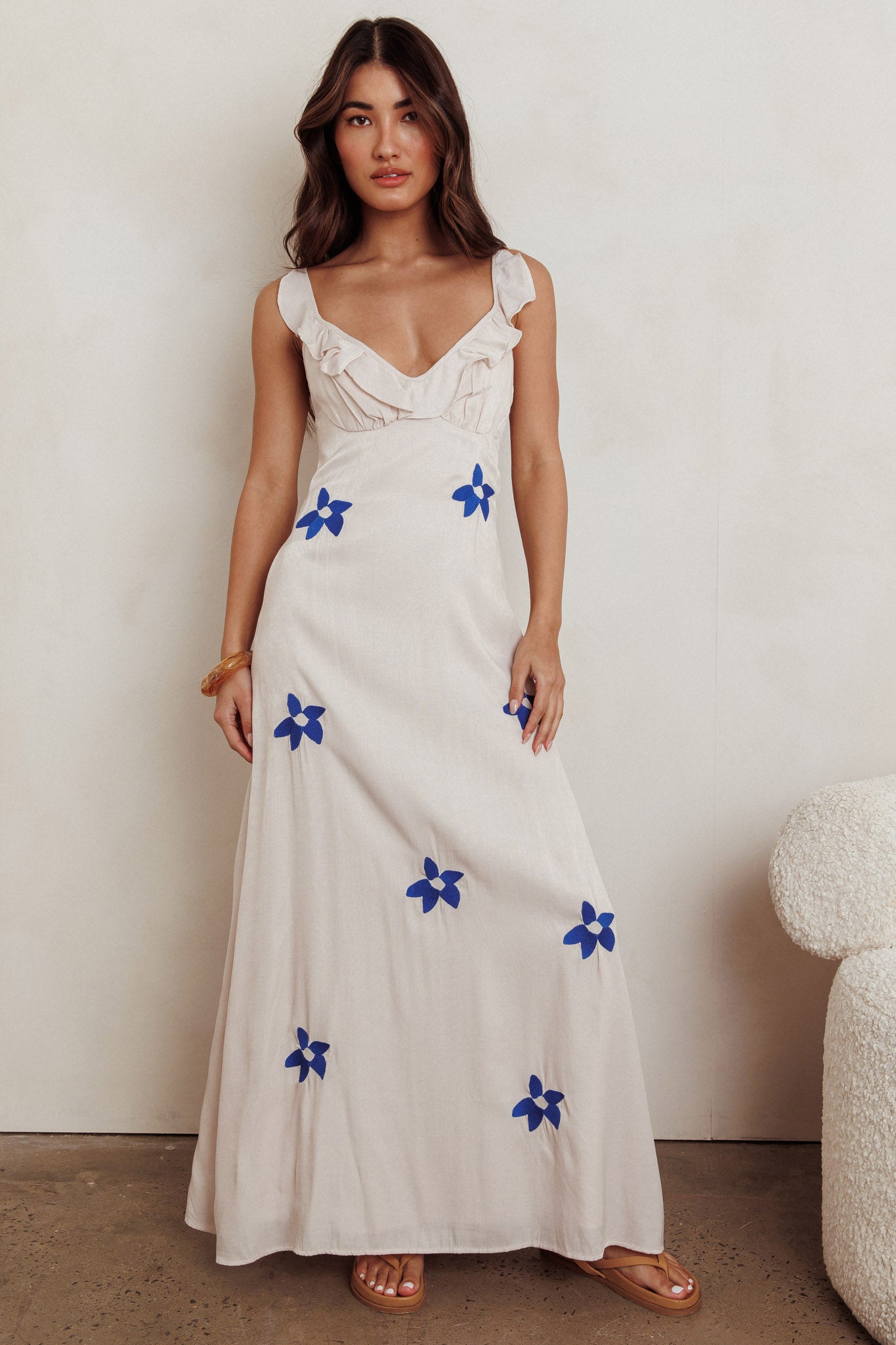 Hibiscus Ruffle A-line Maxi Dress Bone-Maymioy