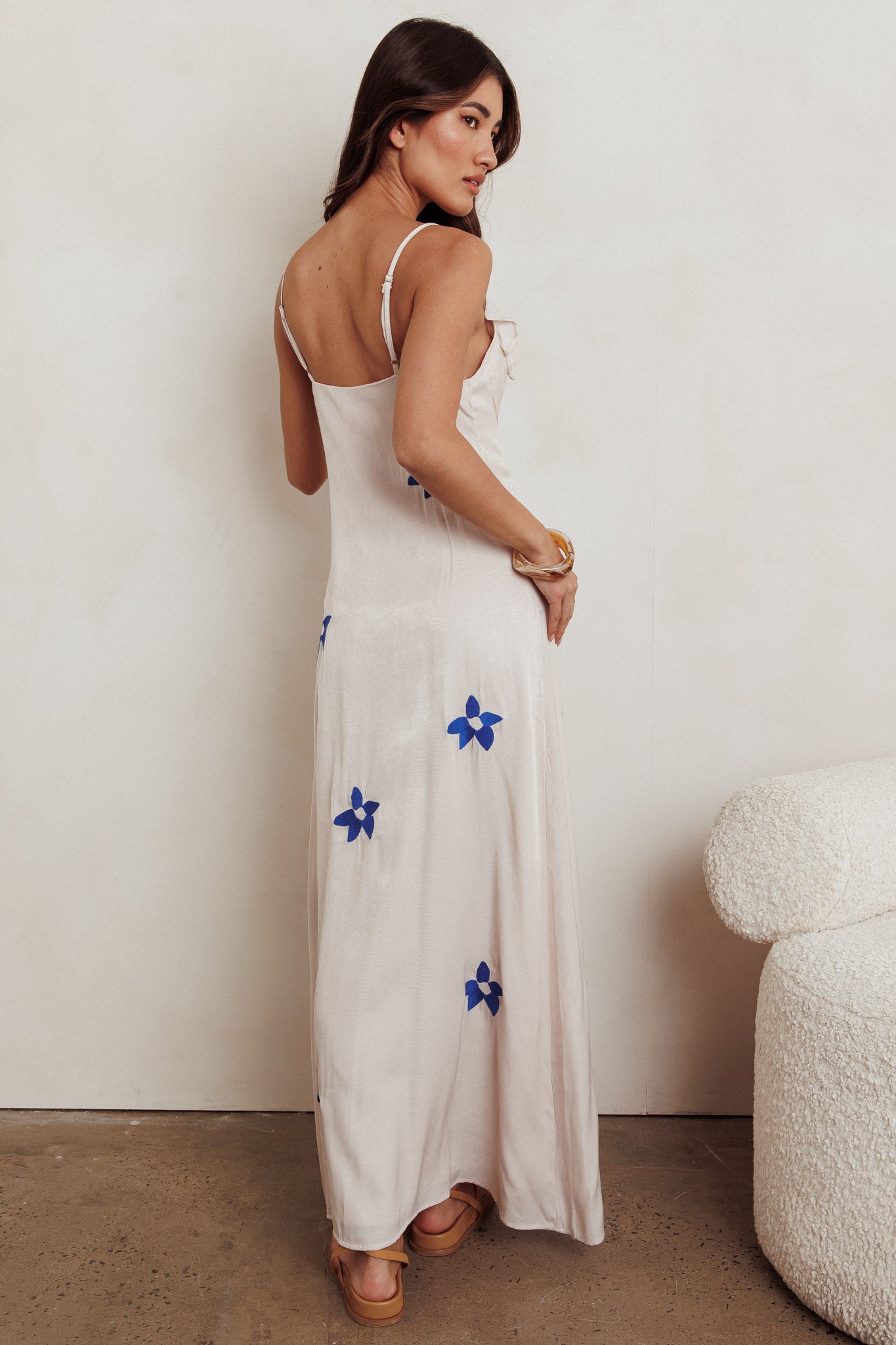 Hibiscus Ruffle A-line Maxi Dress Bone-Maymioy