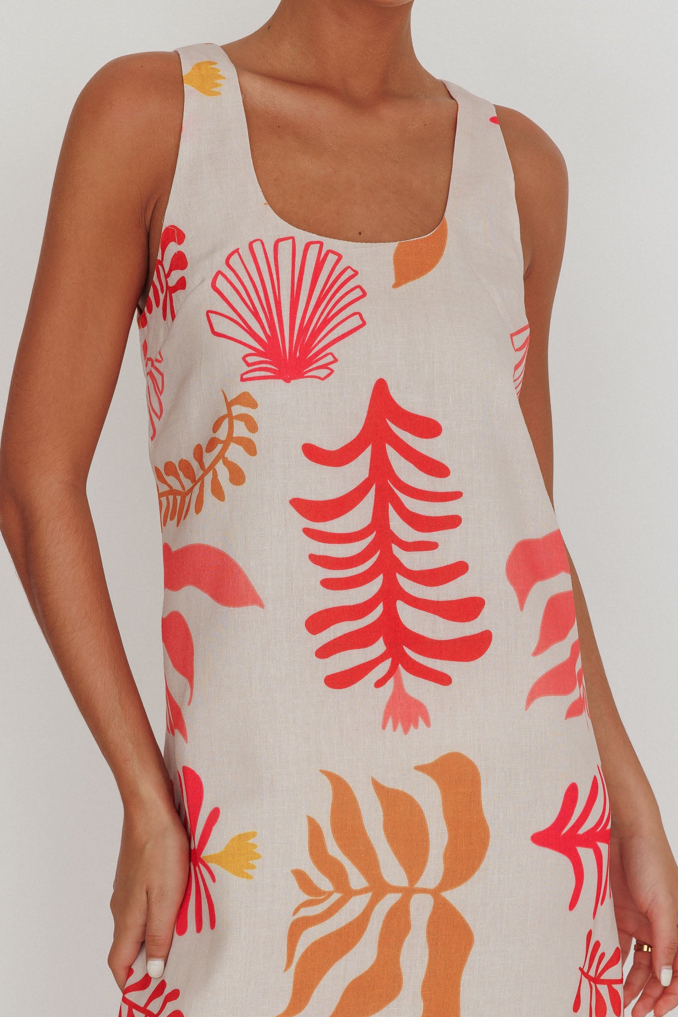 Thetis Leaf And Shell Maxi Slip Dress Pink-Maymioy