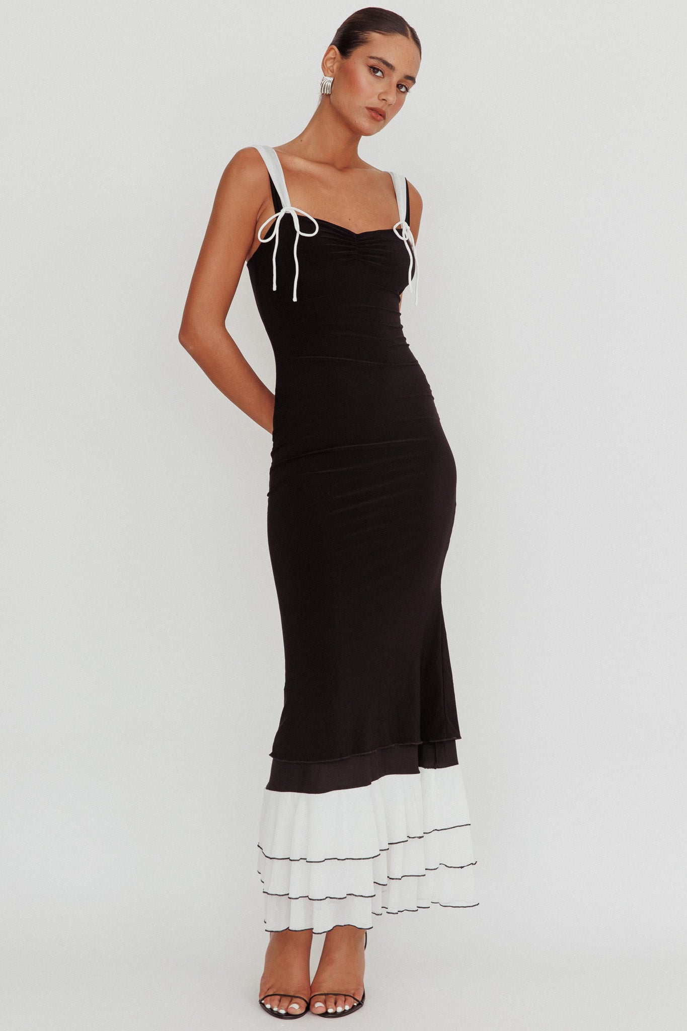 Daydreamers Ruffle Maxi Dress Black-Maymioy