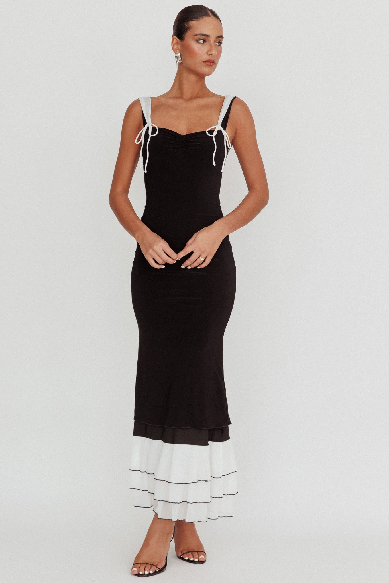 Daydreamers Ruffle Maxi Dress Black-Maymioy