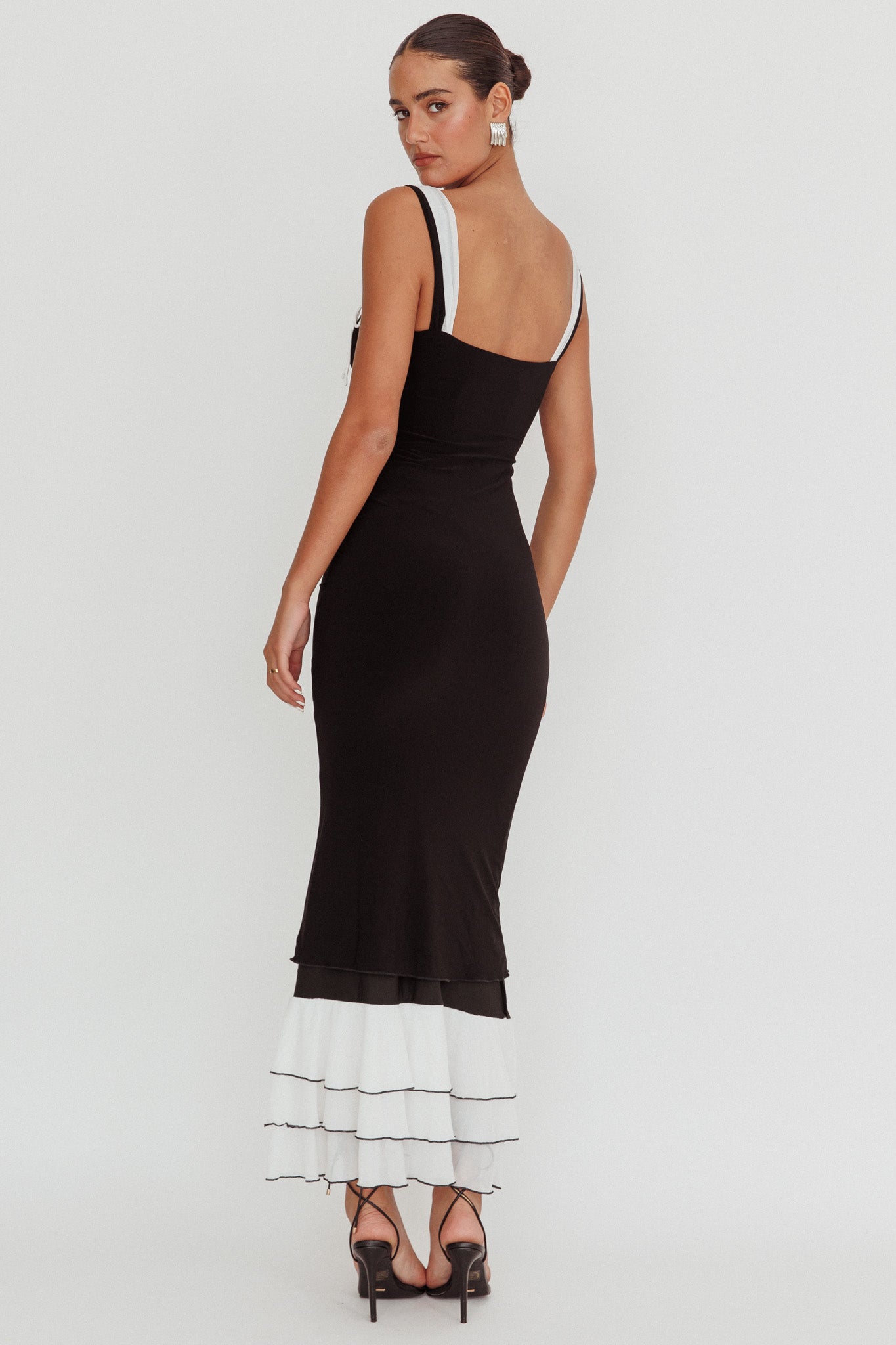 Daydreamers Ruffle Maxi Dress Black-Maymioy