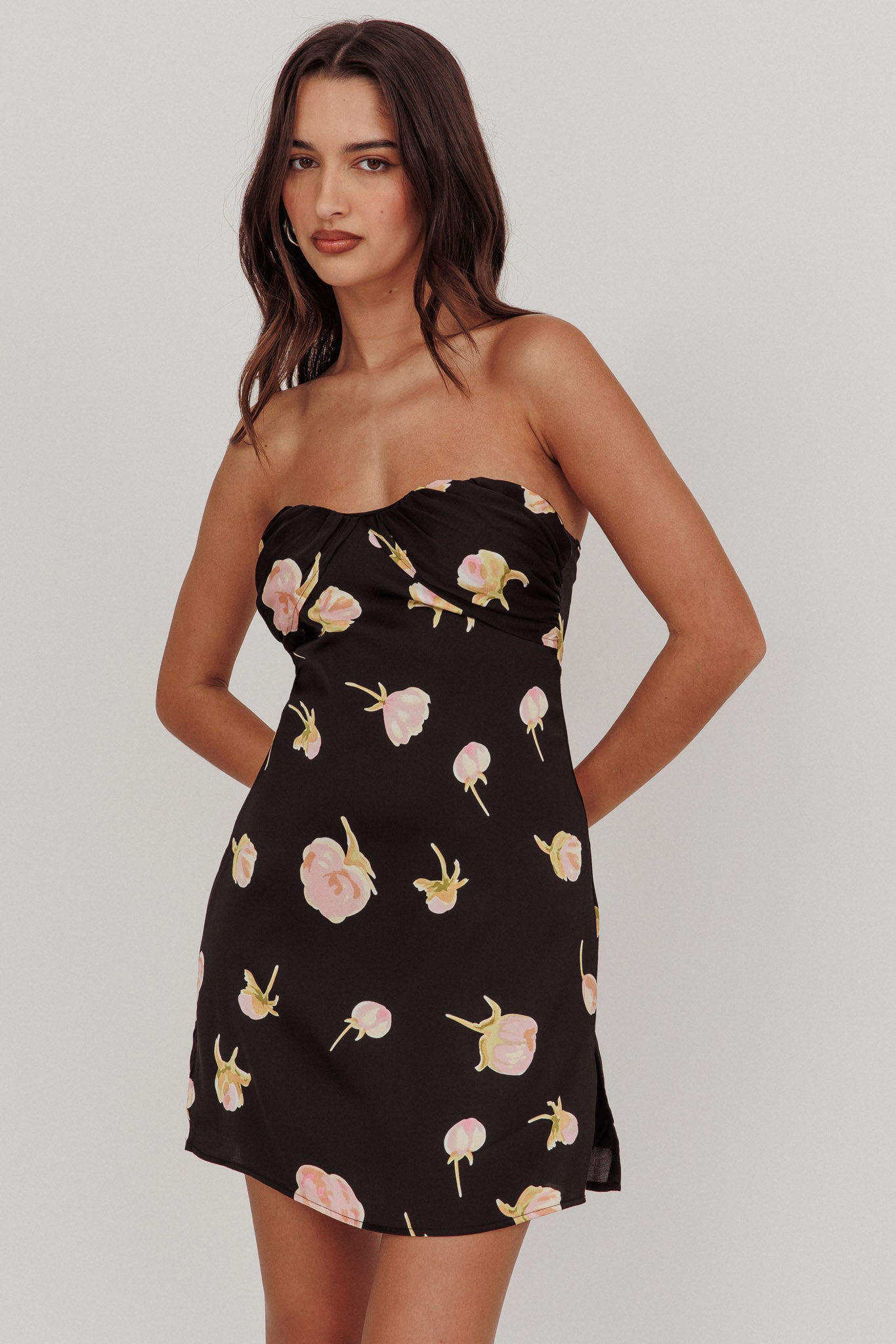 Sian Strapless Sweetheart Mini Dress Flowers Black-Maymioy
