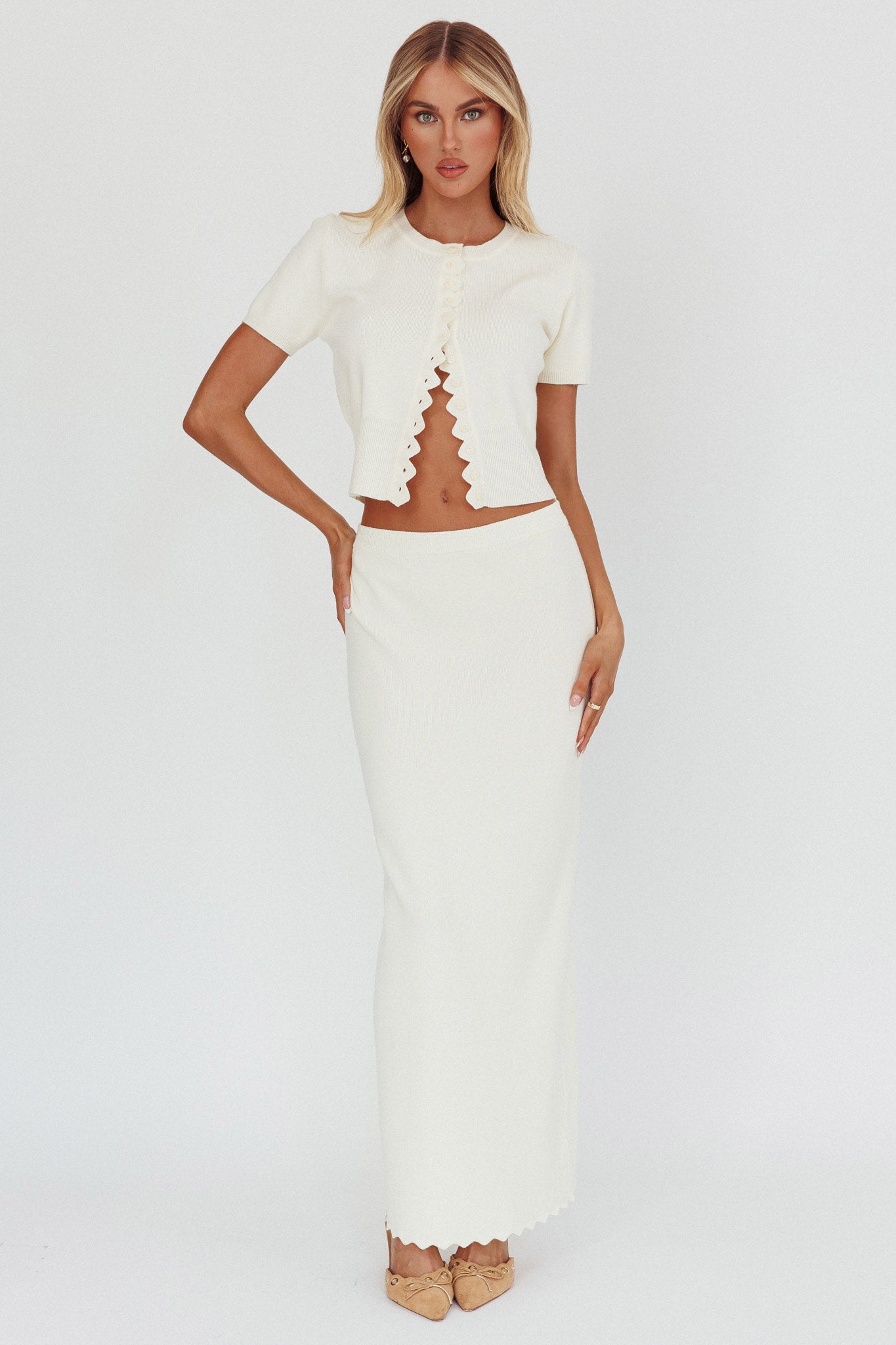 Don't Mind Scallop Edge Knit Skirt Cream-Maymioy