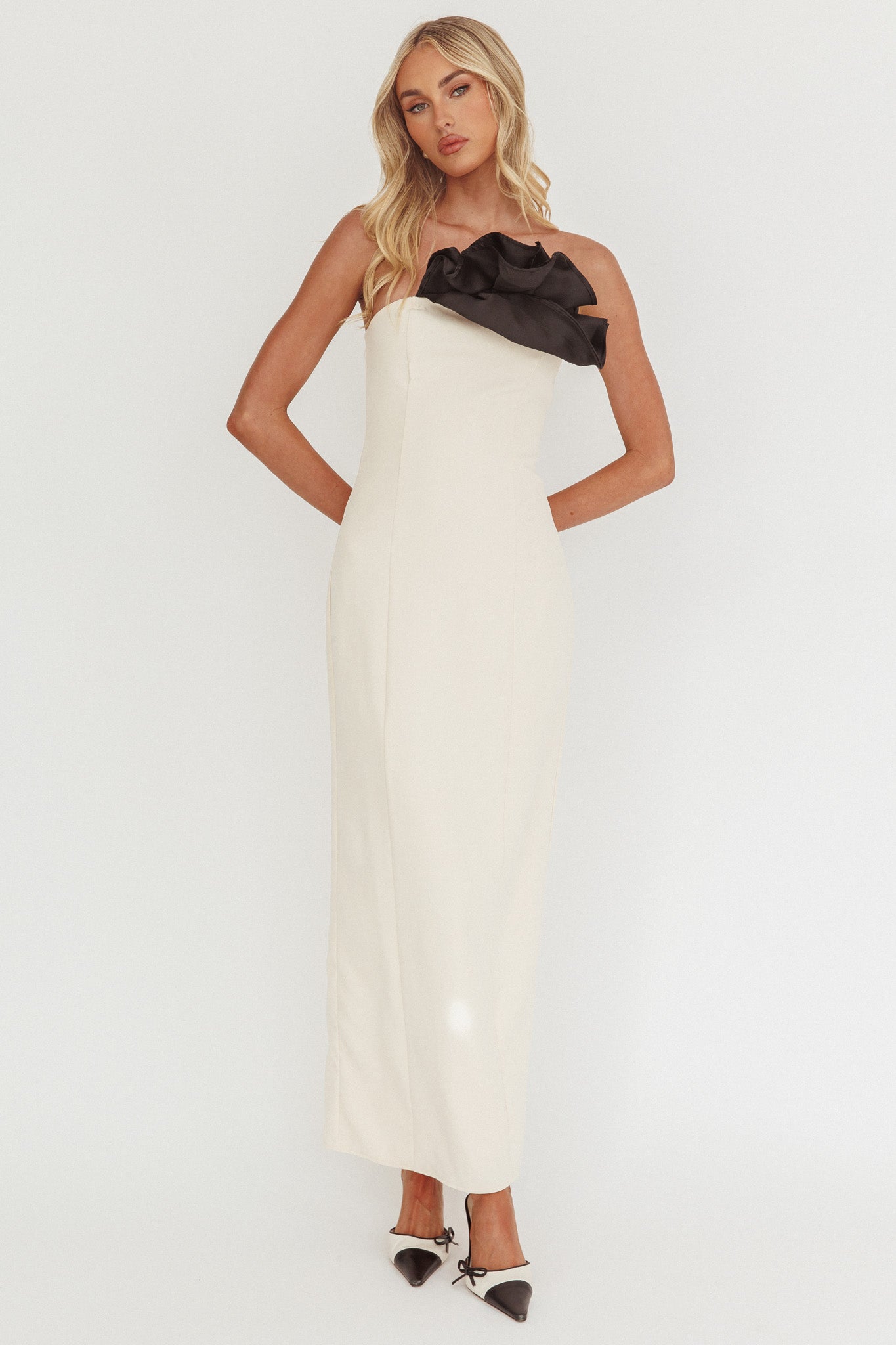 Lonnie Neckline Decoration Maxi Dress Cream-Maymioy