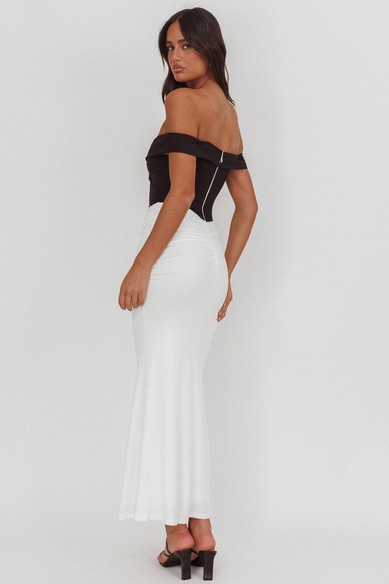 Yasmine Contrasting Bodice Maxi Dress Black/White-Maymioy