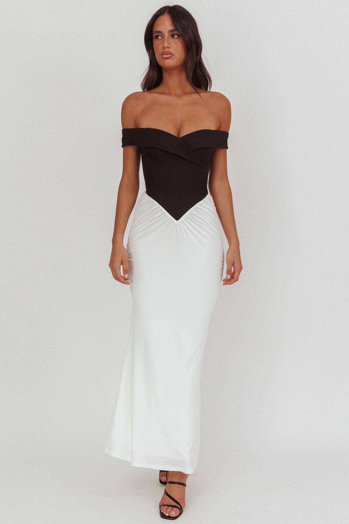 Yasmine Contrasting Bodice Maxi Dress Black/White-Maymioy