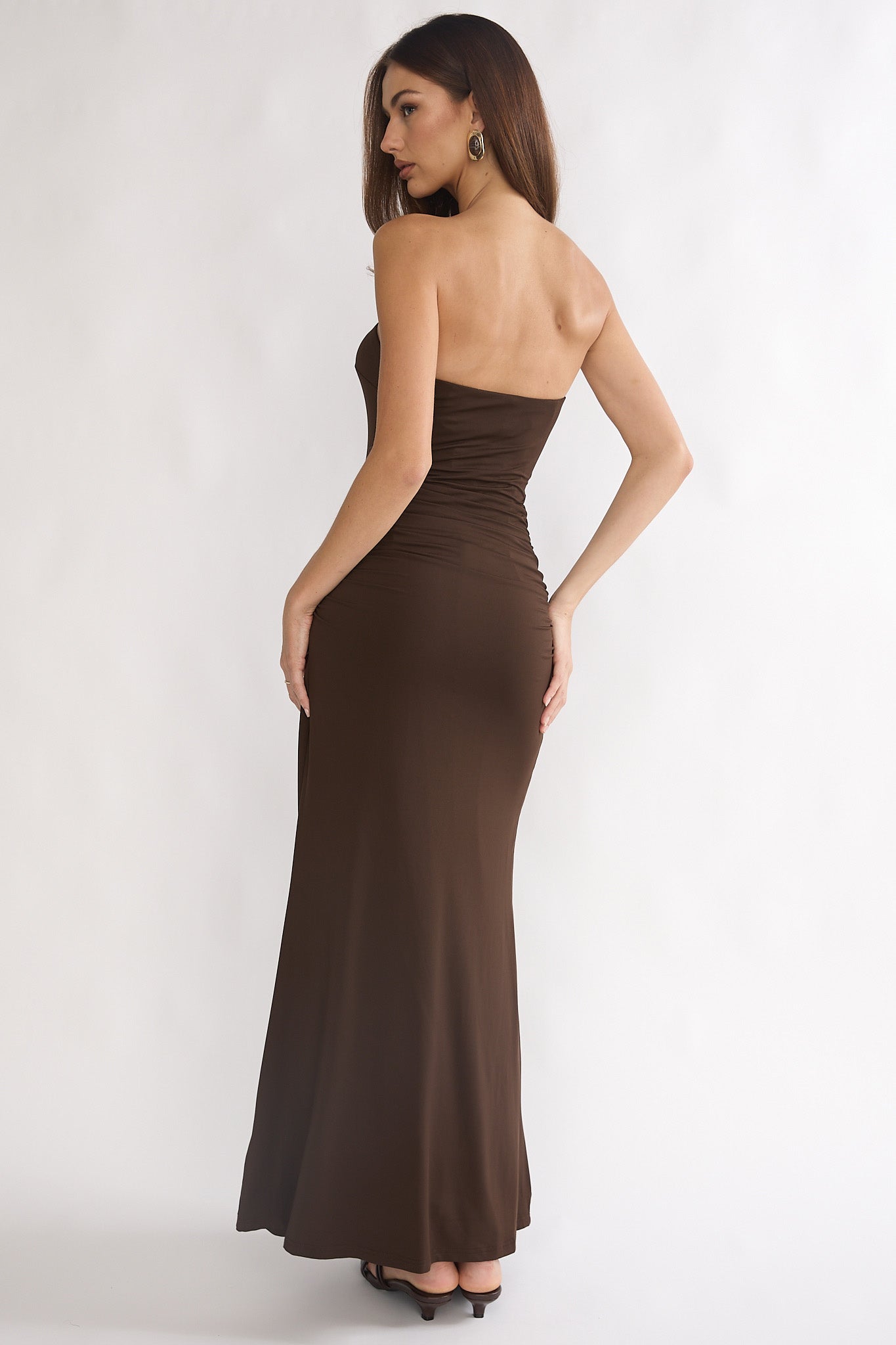 Klaudia Strapless Ruched Waist Maxi Dress Chocolate-Maymioy