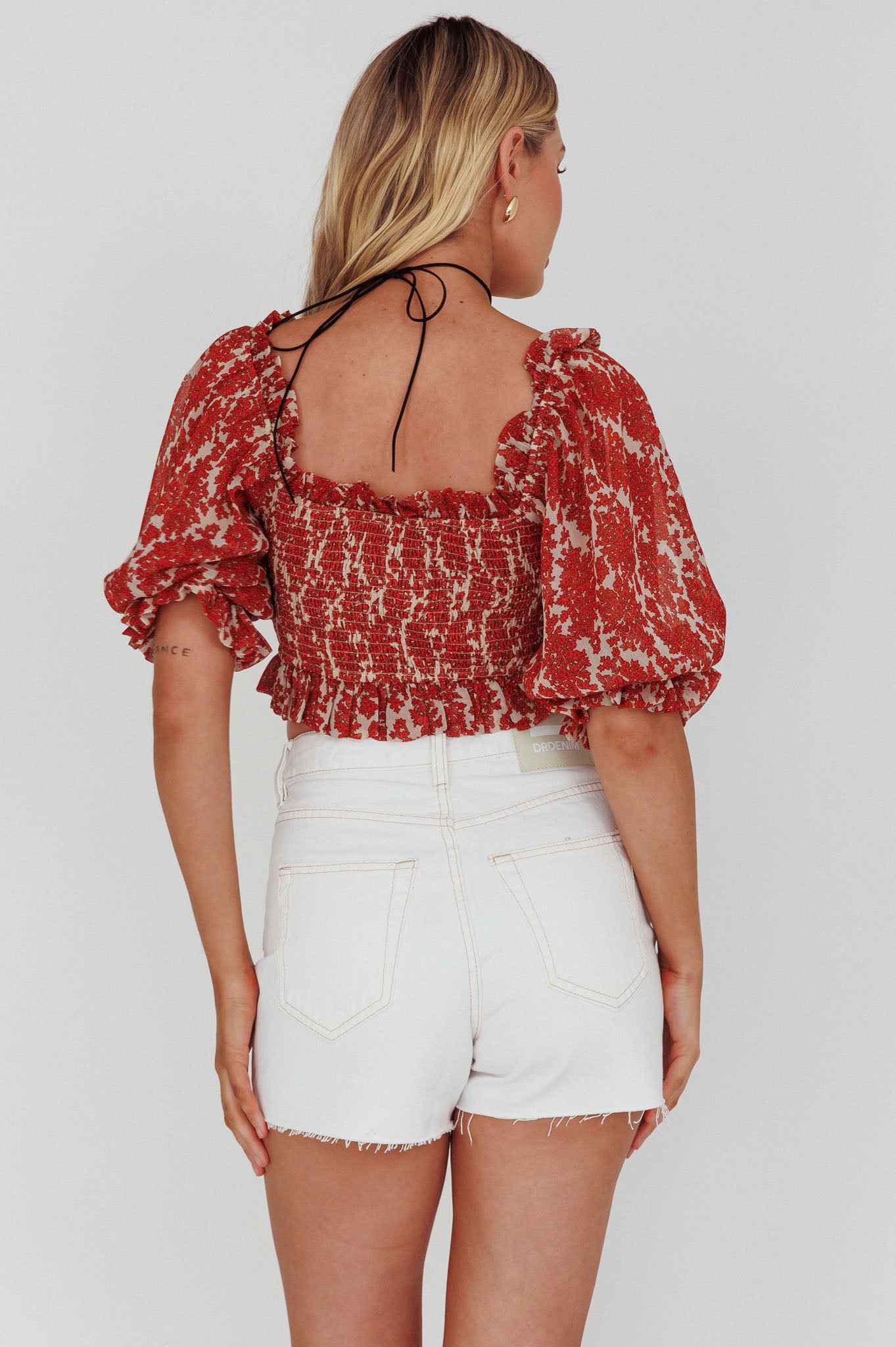 Meet Cute Shirred Bust Off-Shoulder Crop Top Floral Beige-Maymioy
