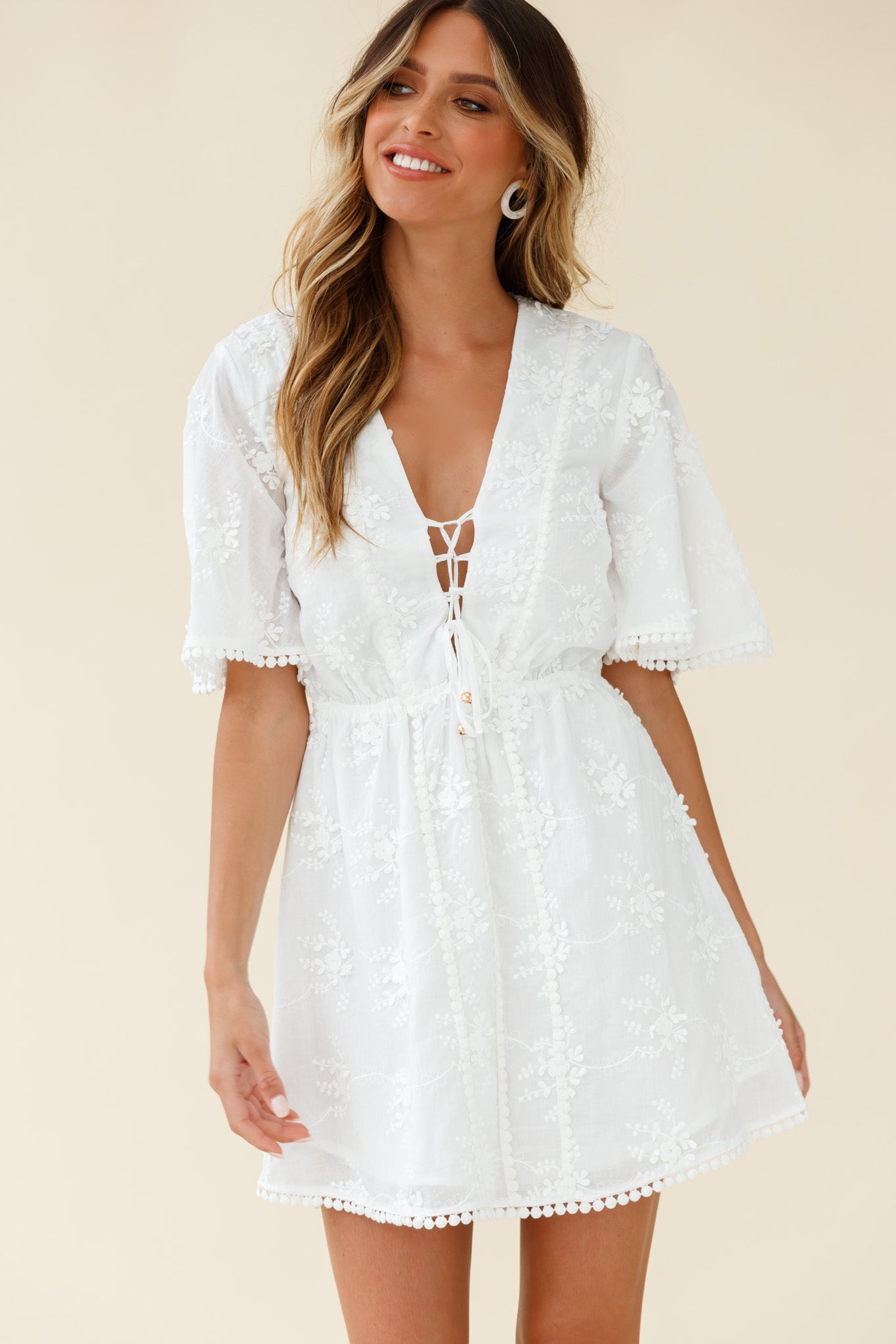 Esperanza Lace-Up Bust Floral Embroidery Dress White-Maymioy