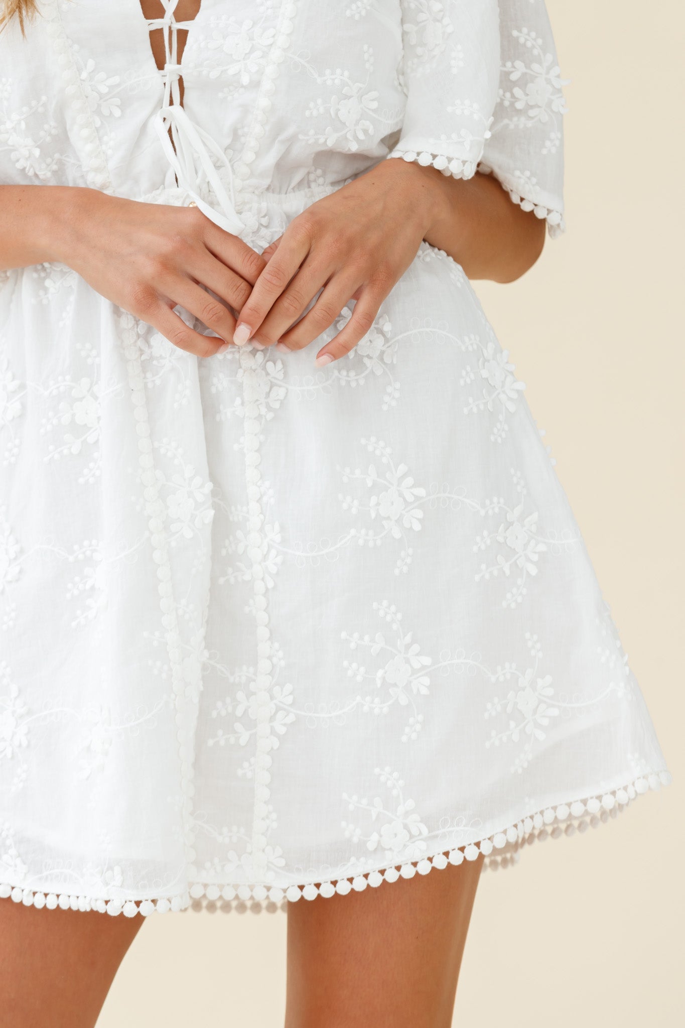 Esperanza Lace-Up Bust Floral Embroidery Dress White-Maymioy