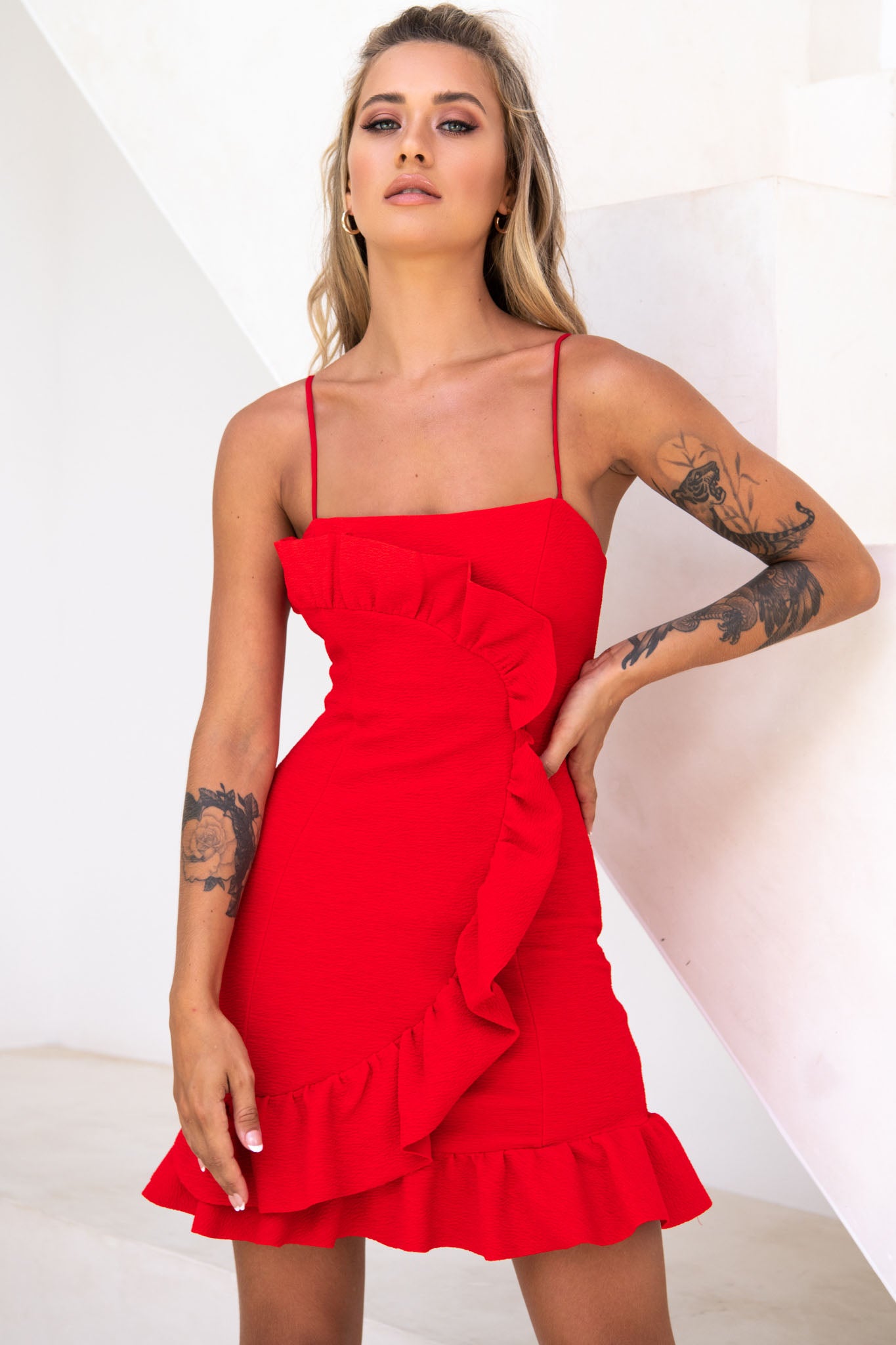 Juanita Half Moon Ruffle Detail Bodycon Dress Red-Maymioy