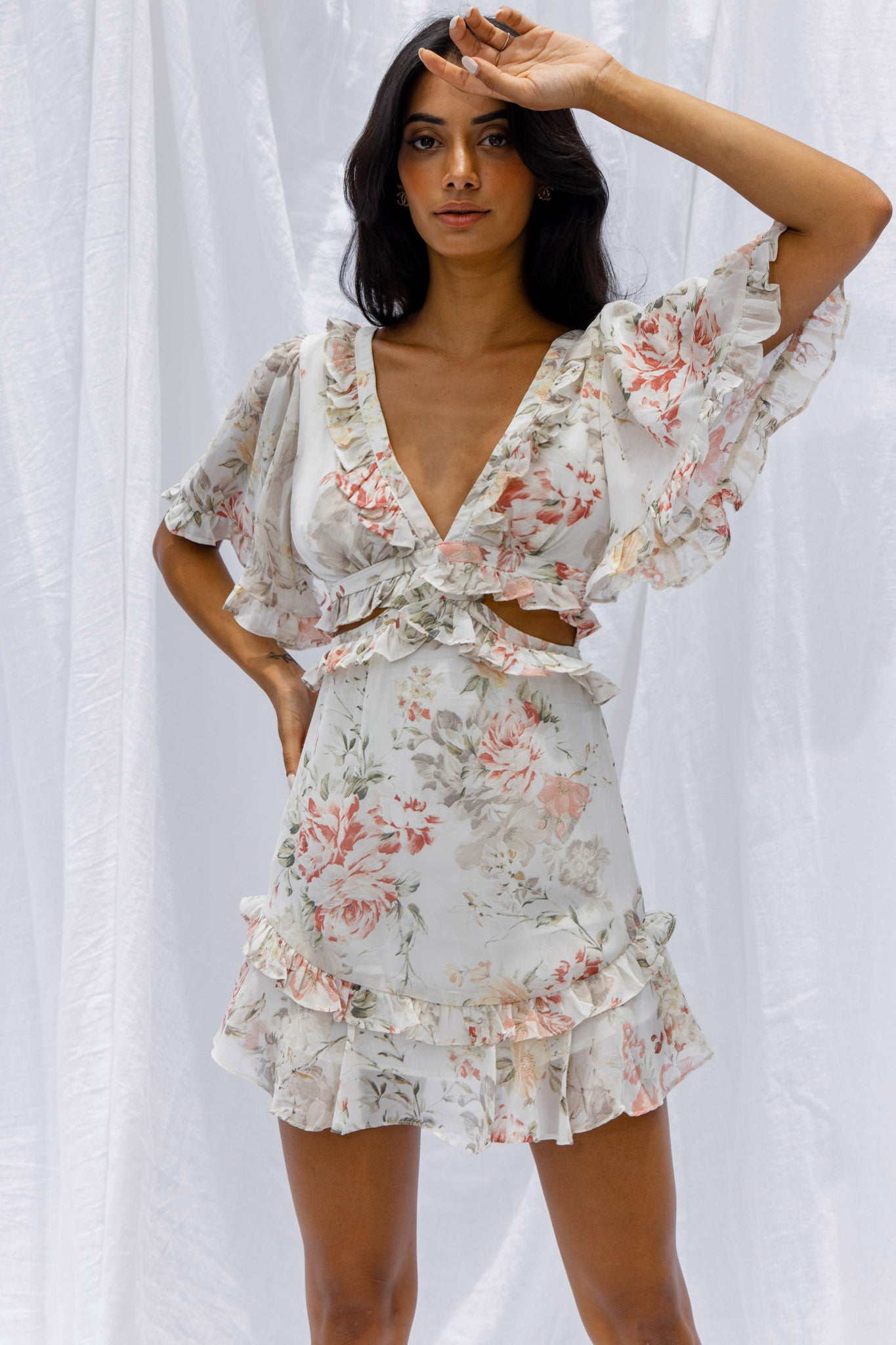 My Belle Cut-Out Detail Frill Accent Dress Vintage Floral Print White-Maymioy