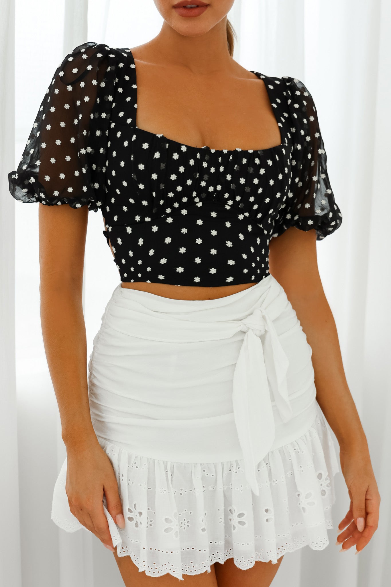 Petite Cherie Puff Sleeve Lace-Up Back Crop Top Floral Embroidered Black-Maymioy