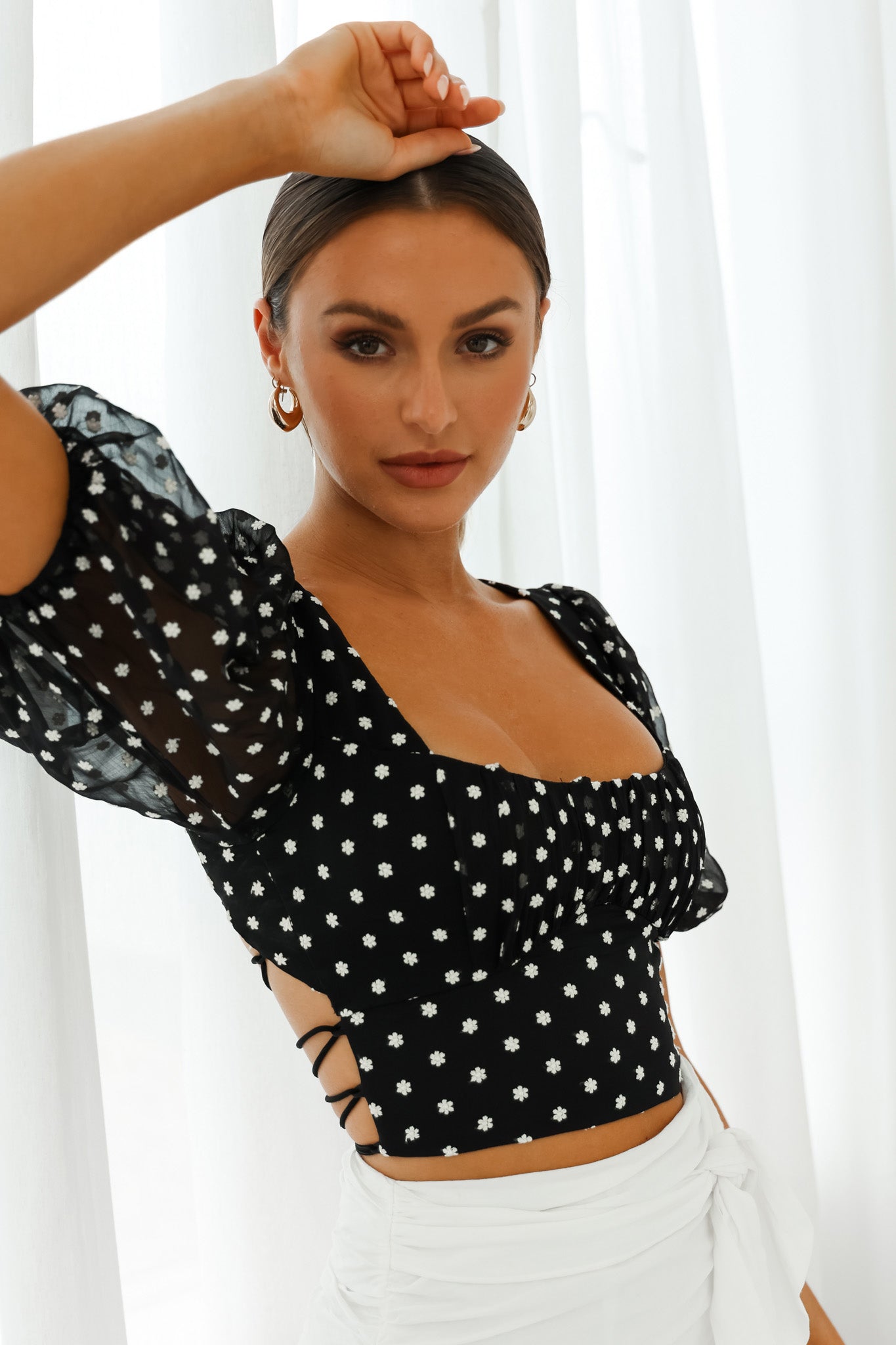 Petite Cherie Puff Sleeve Lace-Up Back Crop Top Floral Embroidered Black-Maymioy