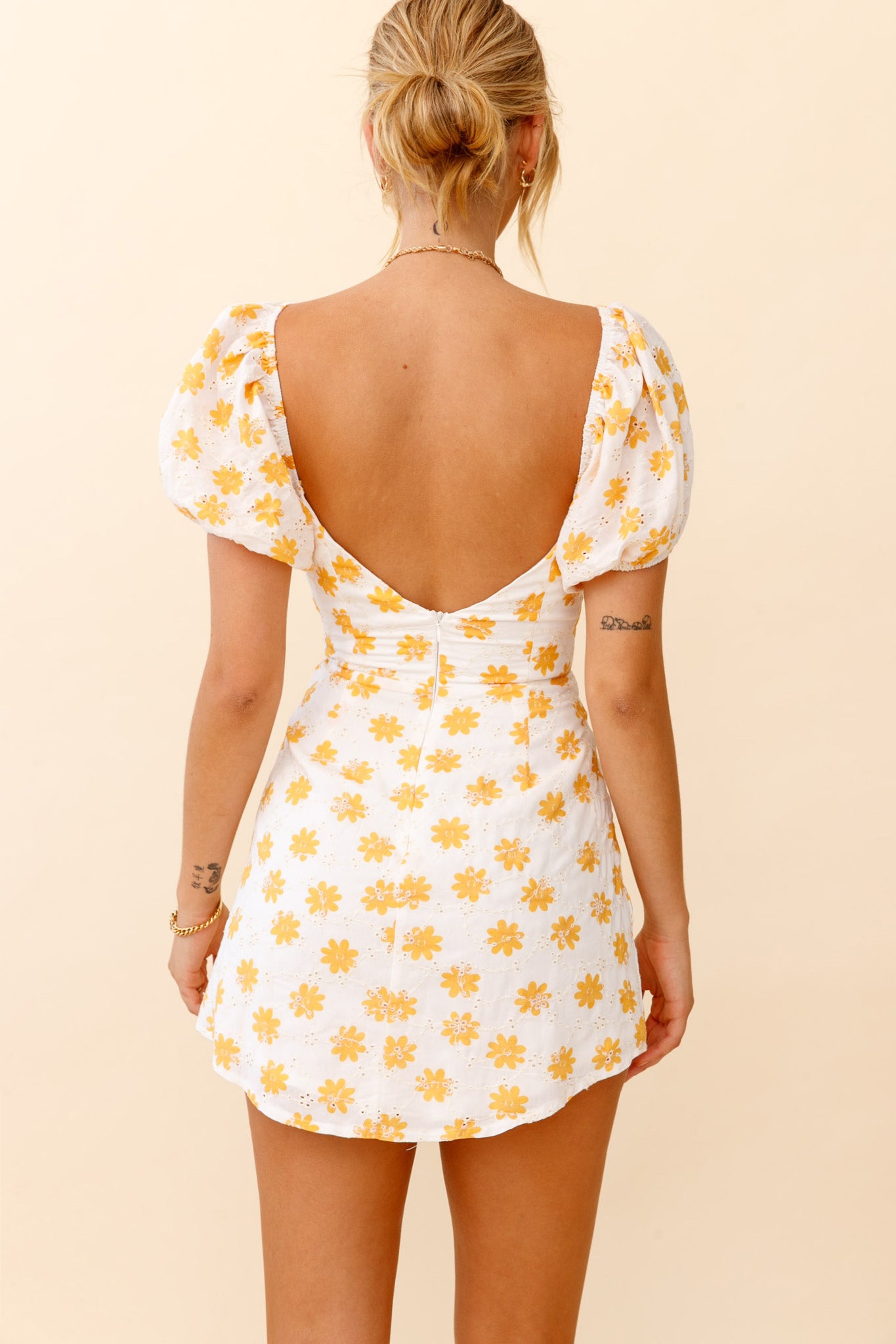Sunshine Day Puff Sleeve Cutout Bust Dress Floral Print White/Yellow-Maymioy