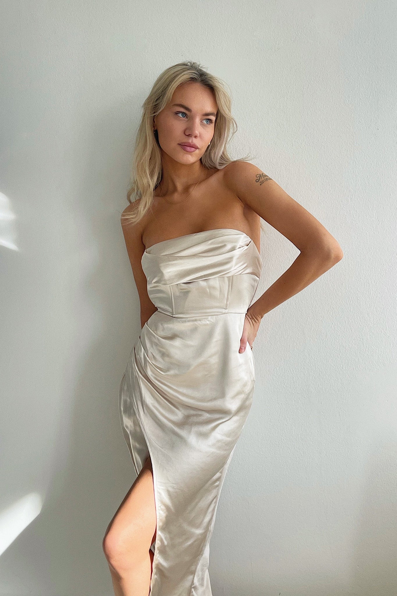 Dolce Vita Cowl Bust Strapless Midi Dress Champagne-Maymioy