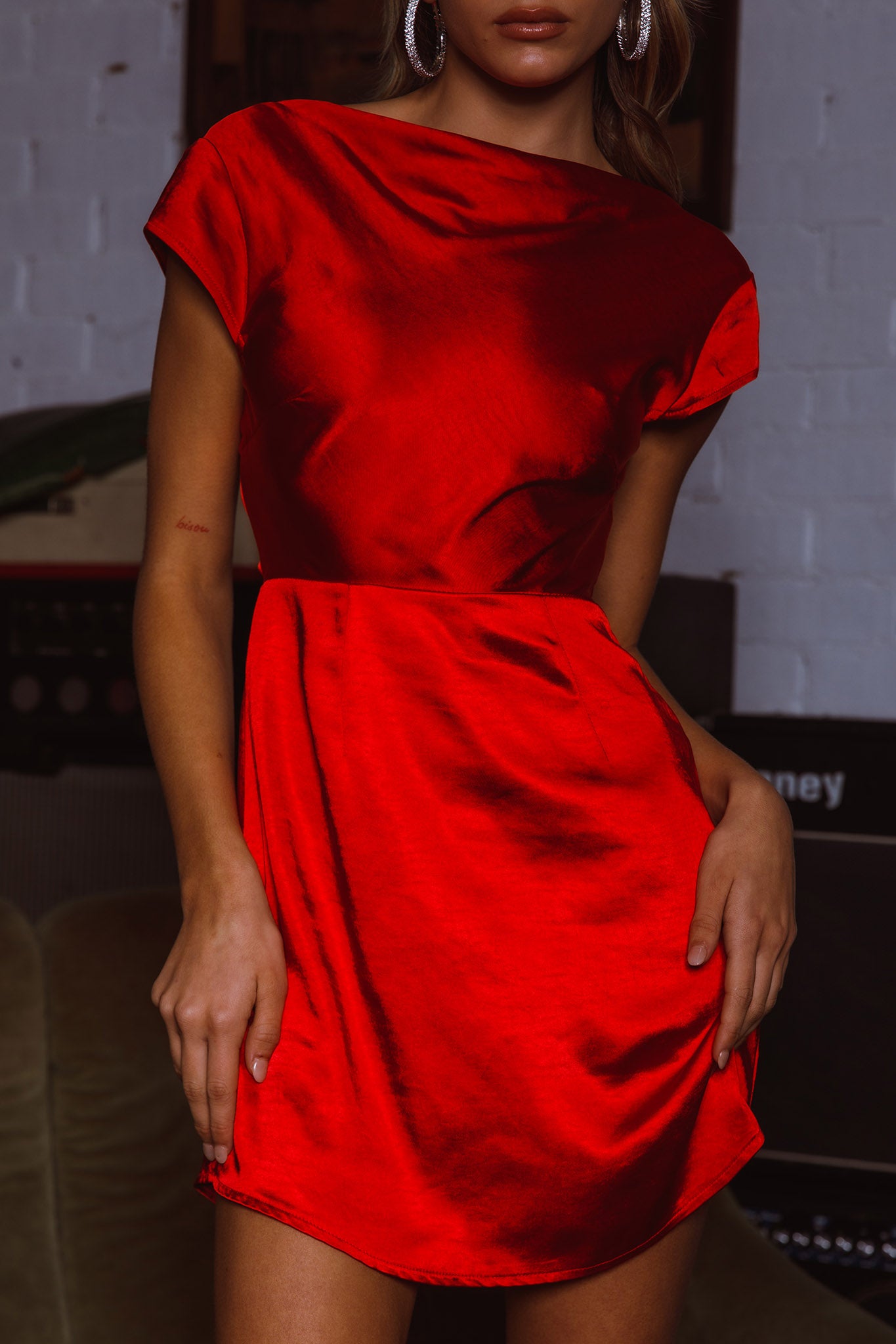 Lucinda Twist Back Mini Dress Red-Maymioy