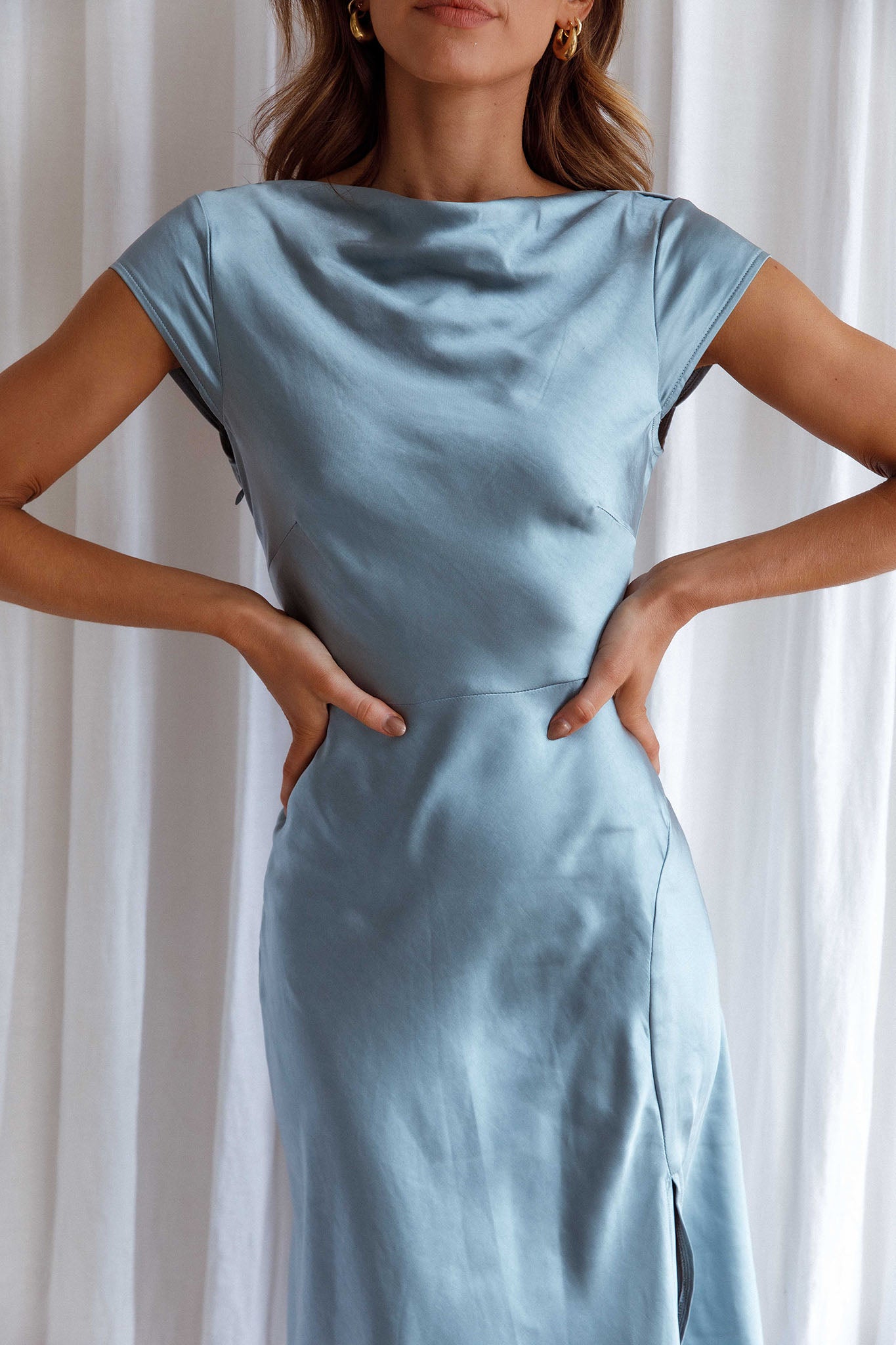 Lucinda Twist Back Midi Dress Blue-Maymioy