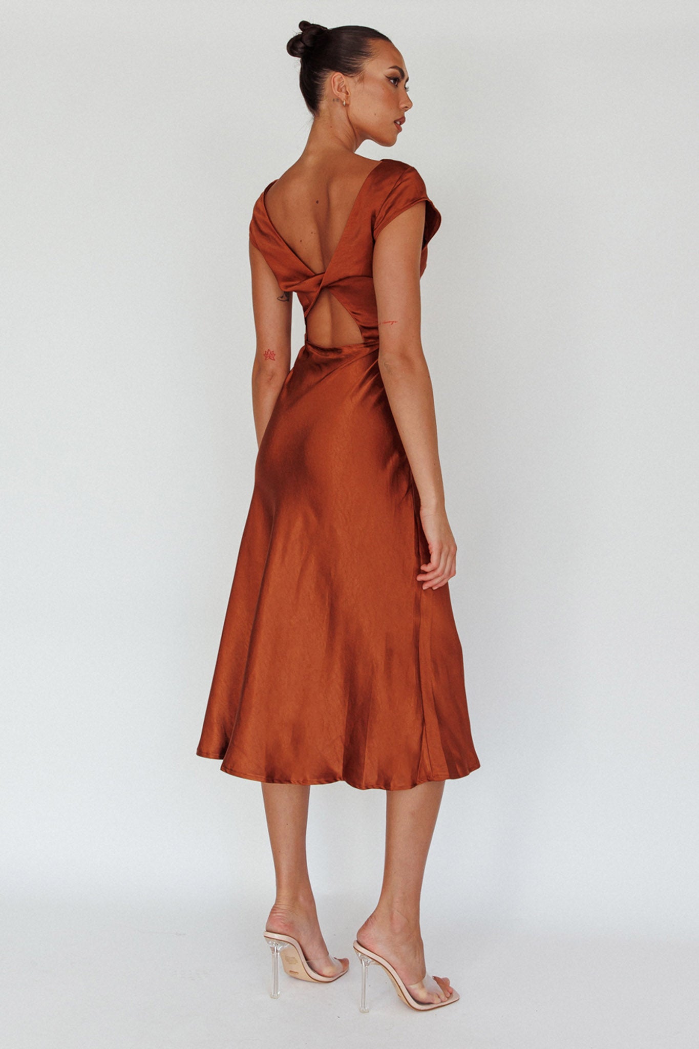 Lucinda Twist Back Midi Dress Brown-Maymioy