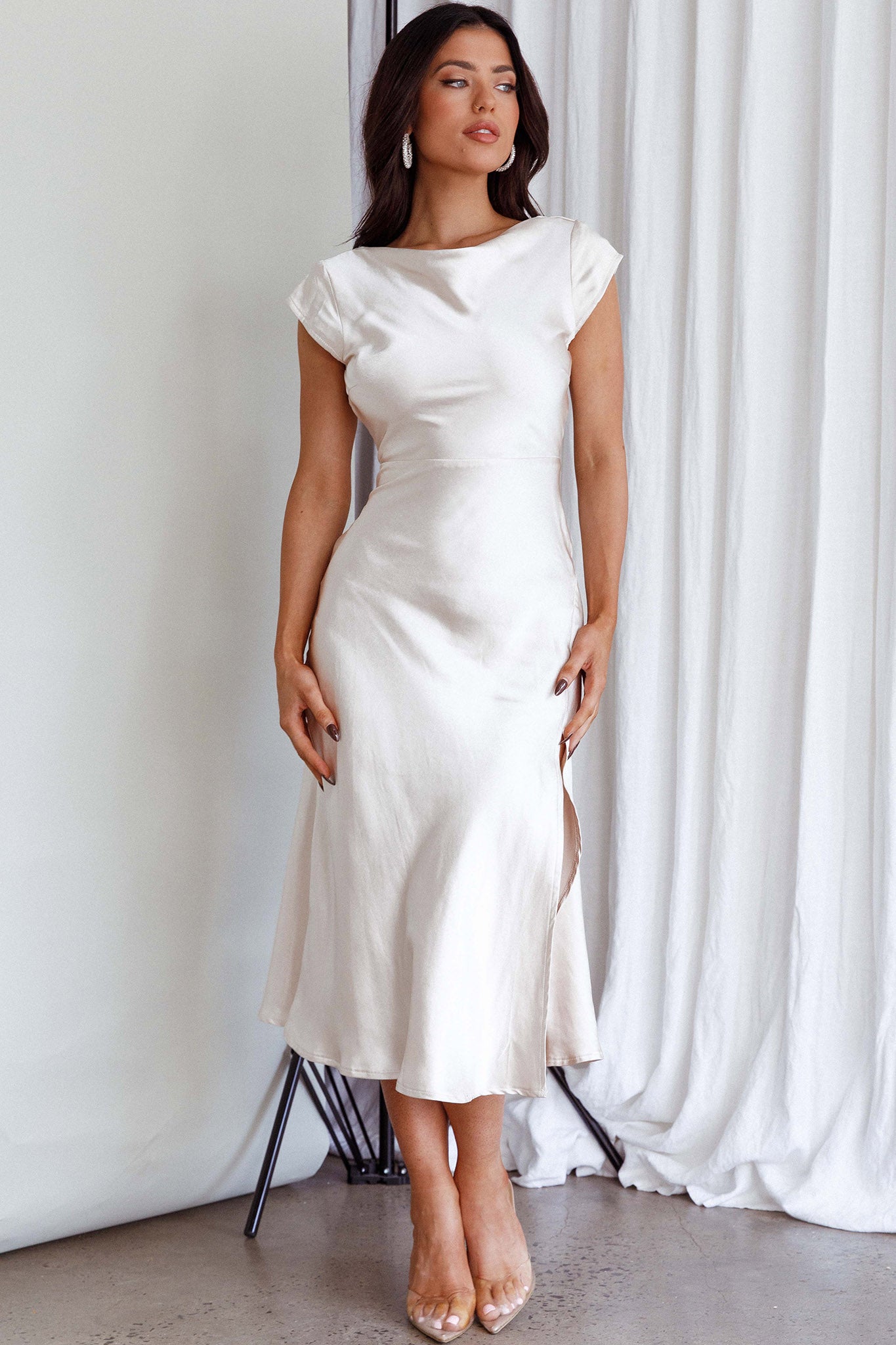 Lucinda Twist Back Midi Dress Champagne-Maymioy