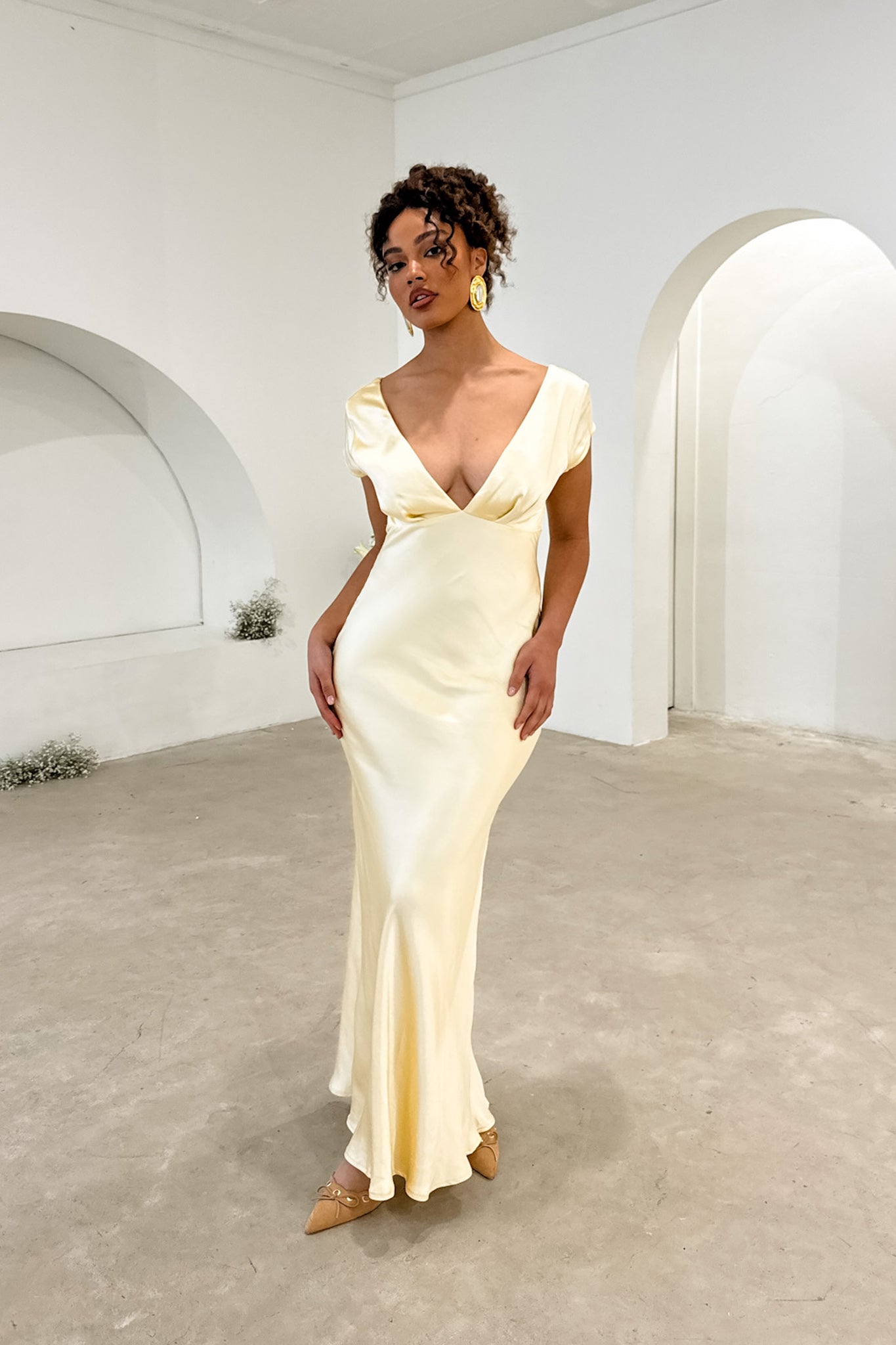 Lucinda V-Neck Twist Back Midi Dress Yellow-Maymioy