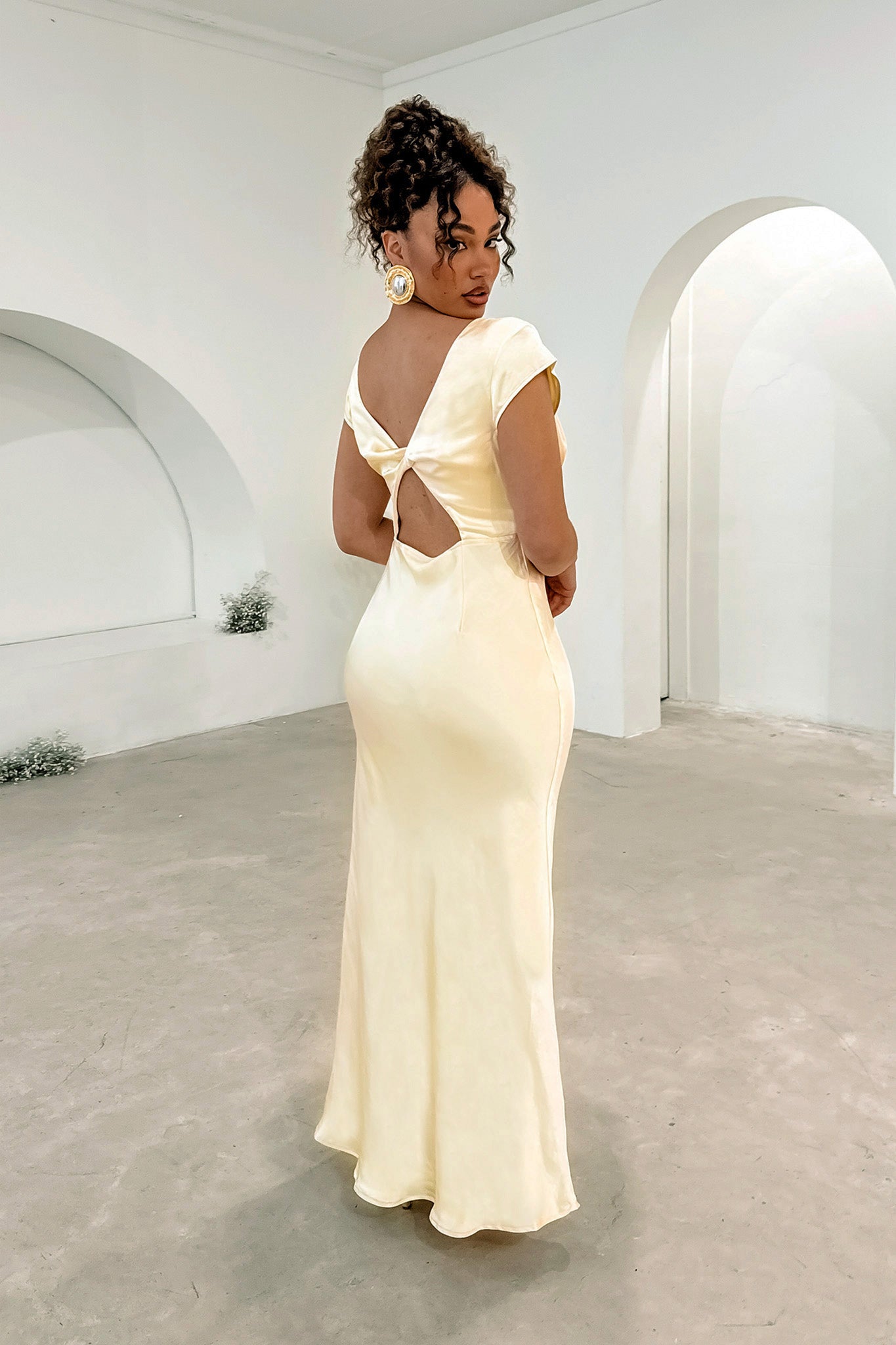 Lucinda V-Neck Twist Back Midi Dress Yellow-Maymioy