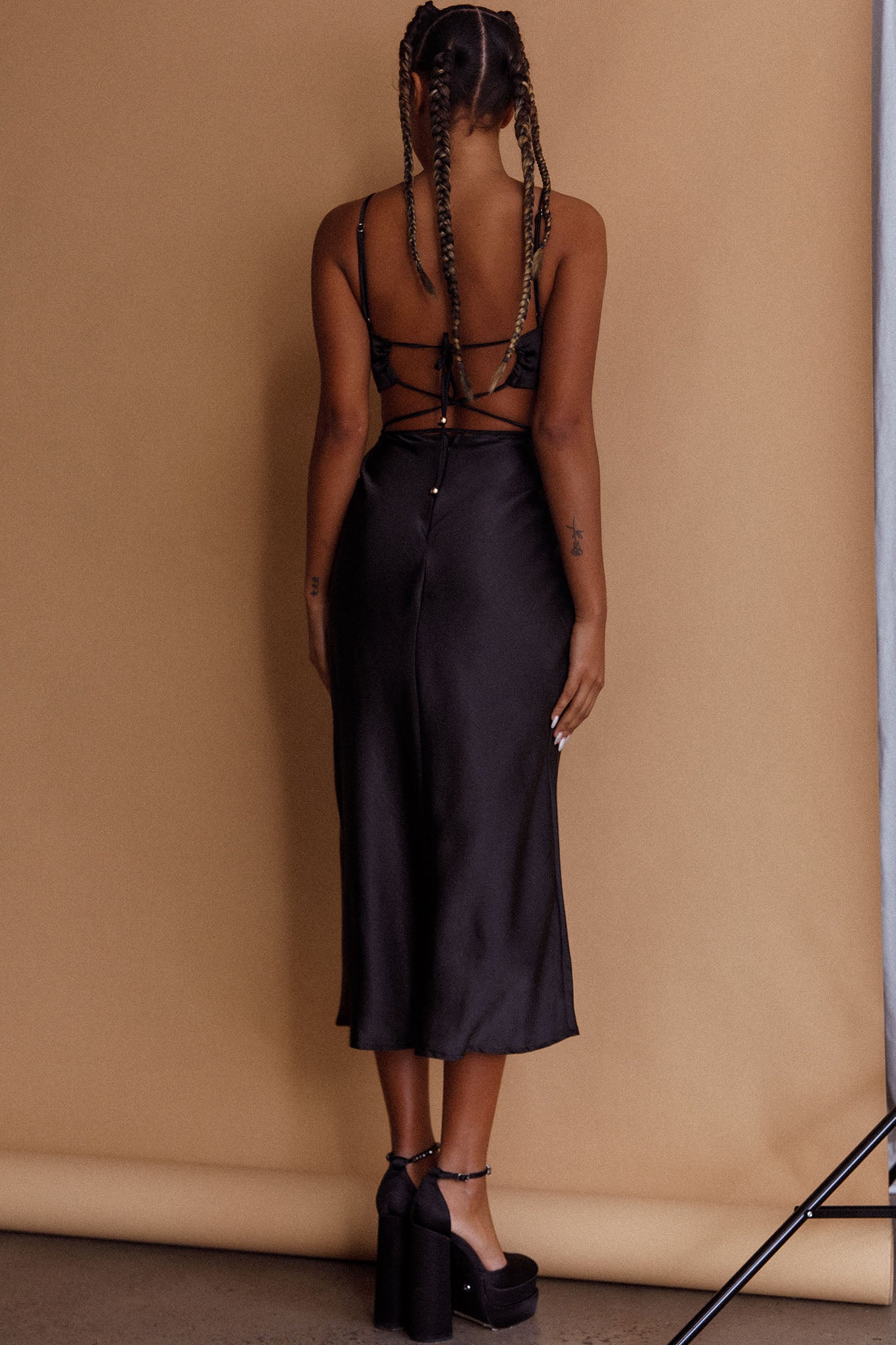 City Lights Cut-Out Waist Strappy Back Midi Dress Black-Maymioy