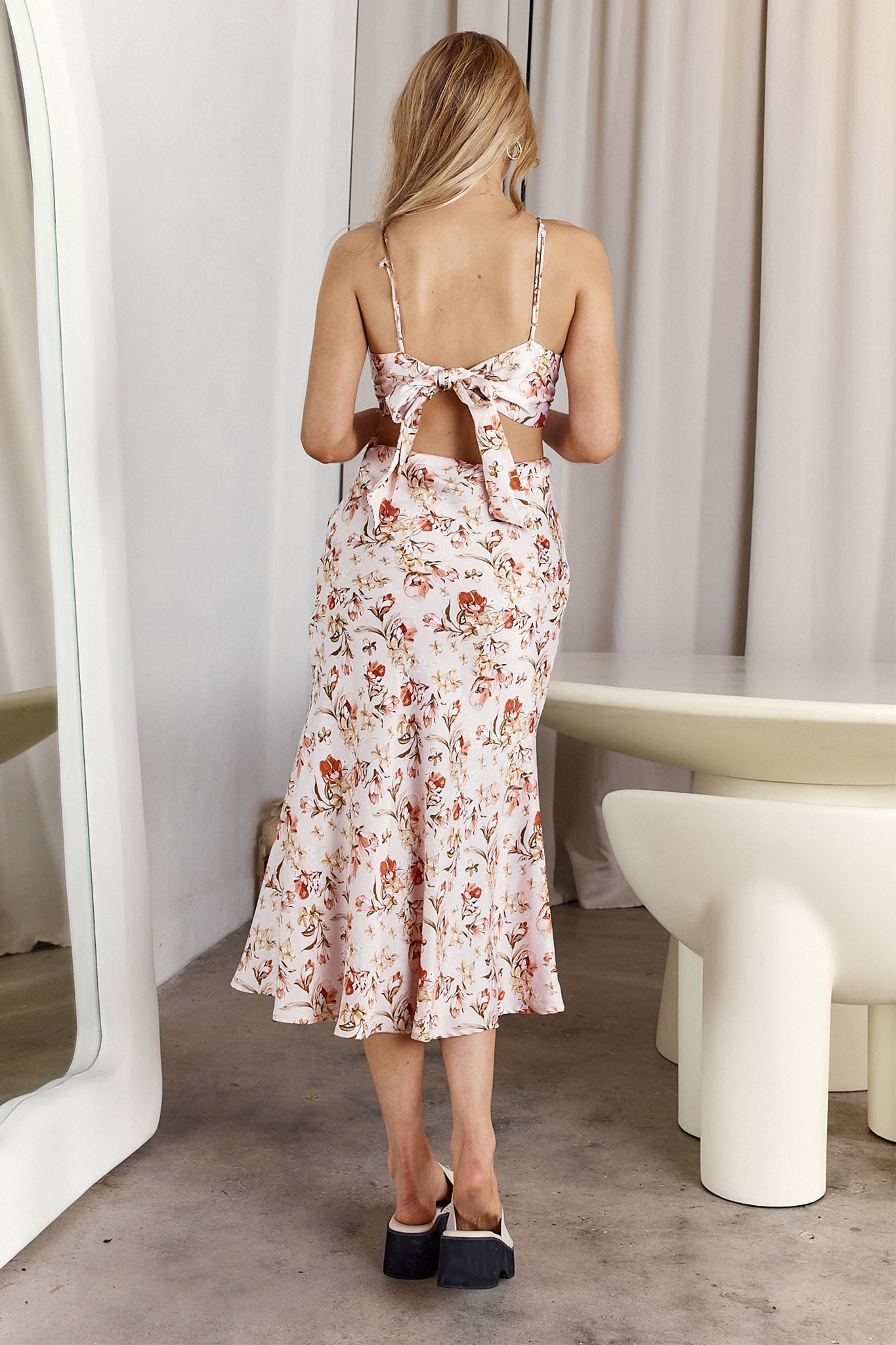Cariba Cut-Out Waist Midi Dress Floral Blush-Maymioy